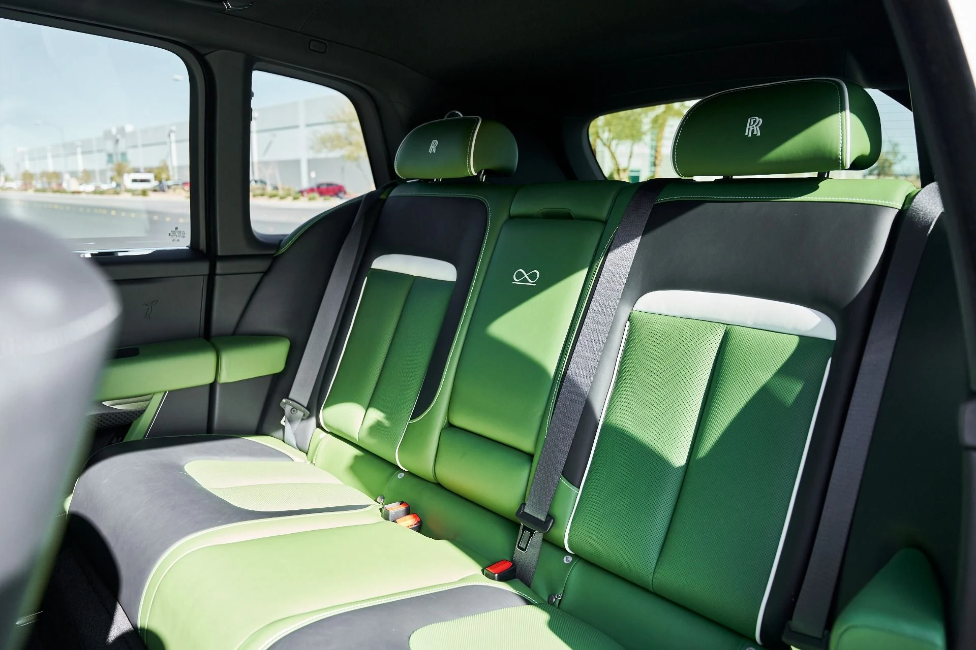 mph047_1722599804_Used_2023_Rolls_Royce_Cullinan_Black_Badge_1769736496_451c4dfa46