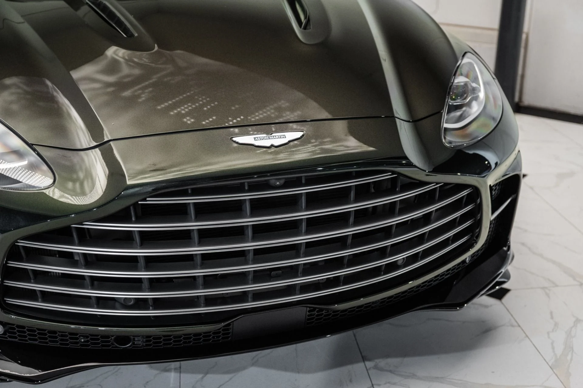 mph047_1723789565_New_2026_ASTON_MARTIN_DBX_707_1759283914_8bd0741f05