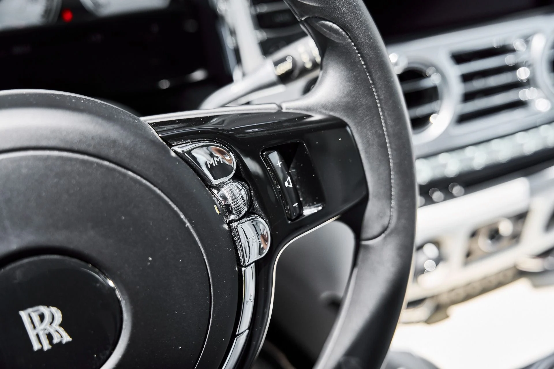 mph047_1749951903_Used_2019_Rolls_Royce_Wraith_Base_1778886723_cfc85f0b46