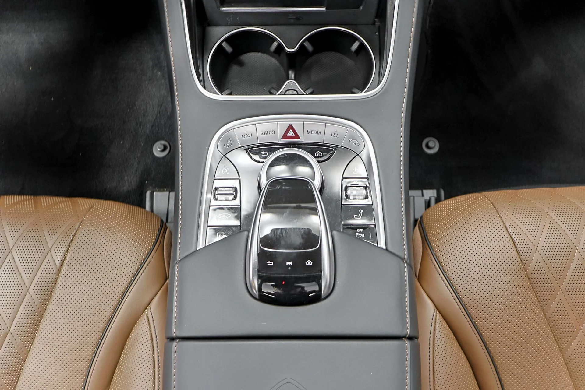 mph047_175123625_Used_2019_Mercedes_Benz_S_Class_Maybach_S_560_4_MATIC_1761681414_f3d56bee21