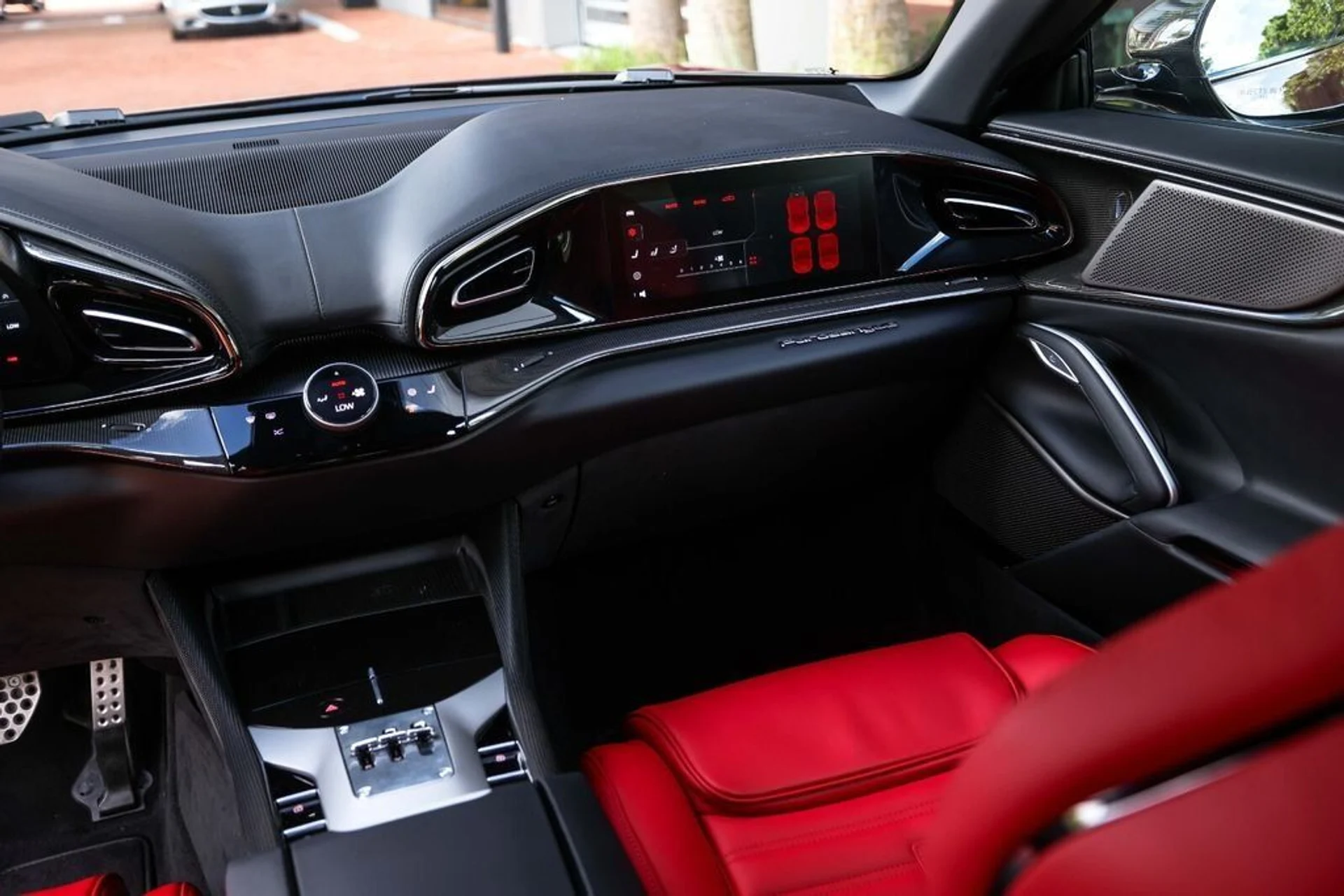 mph047_1768538042_56122efba2d7ed93fd84bcae5039423b_18d86596de