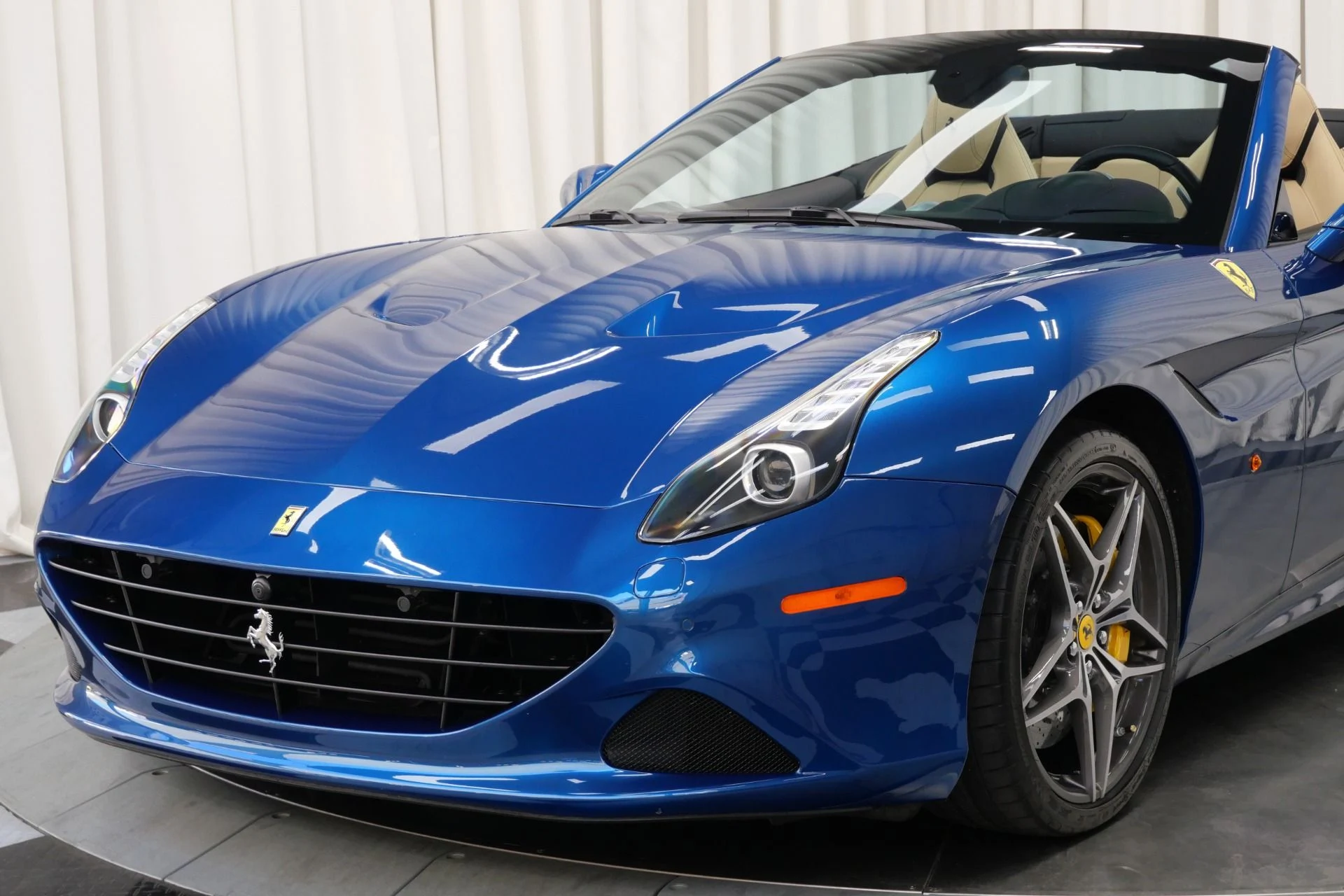 mph047_177587215_Used_2017_Ferrari_California_T_1759252098_ab135ceeb7