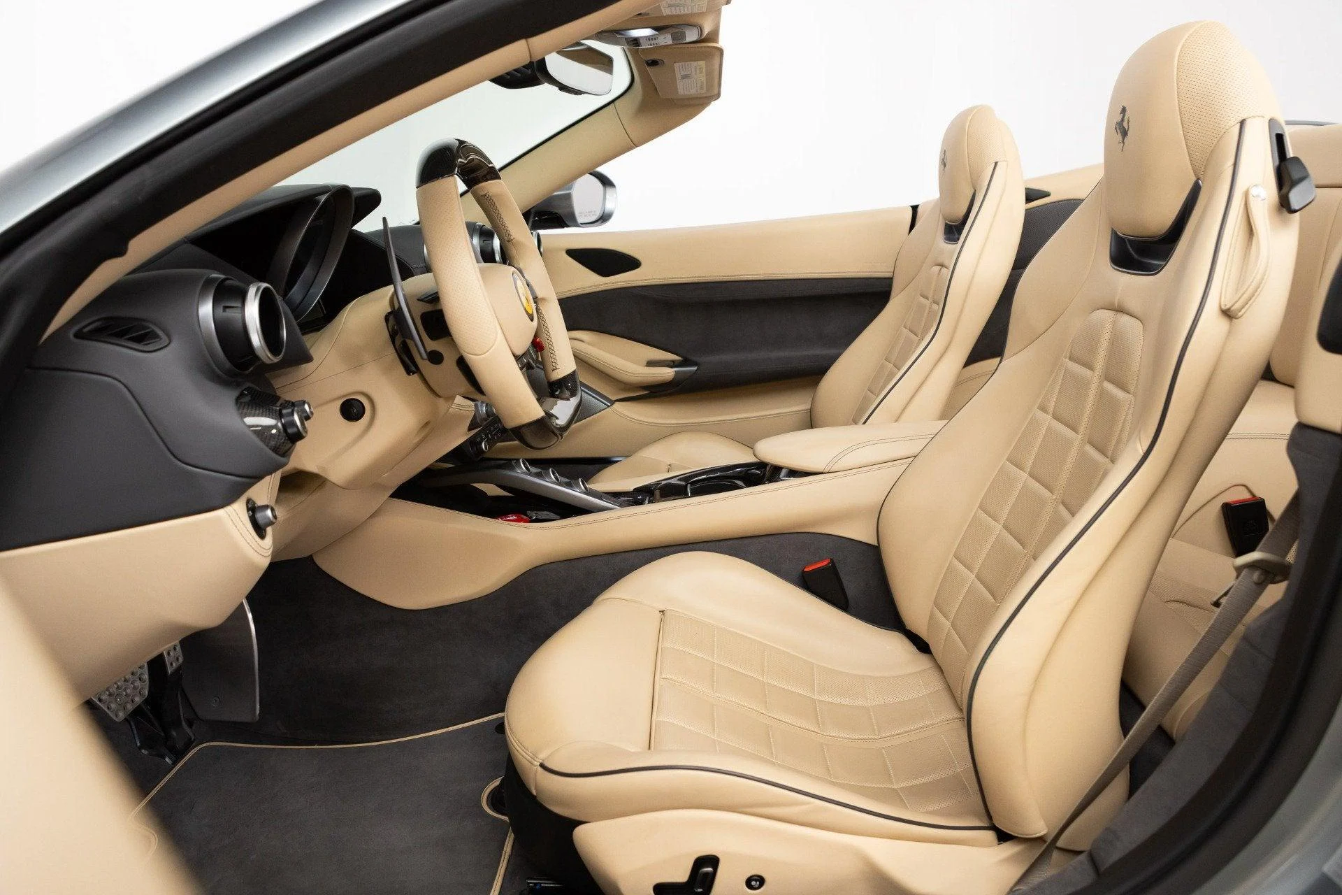 mph047_1795840376_Used_2019_Ferrari_Portofino_1792504070_f3dd79ef18