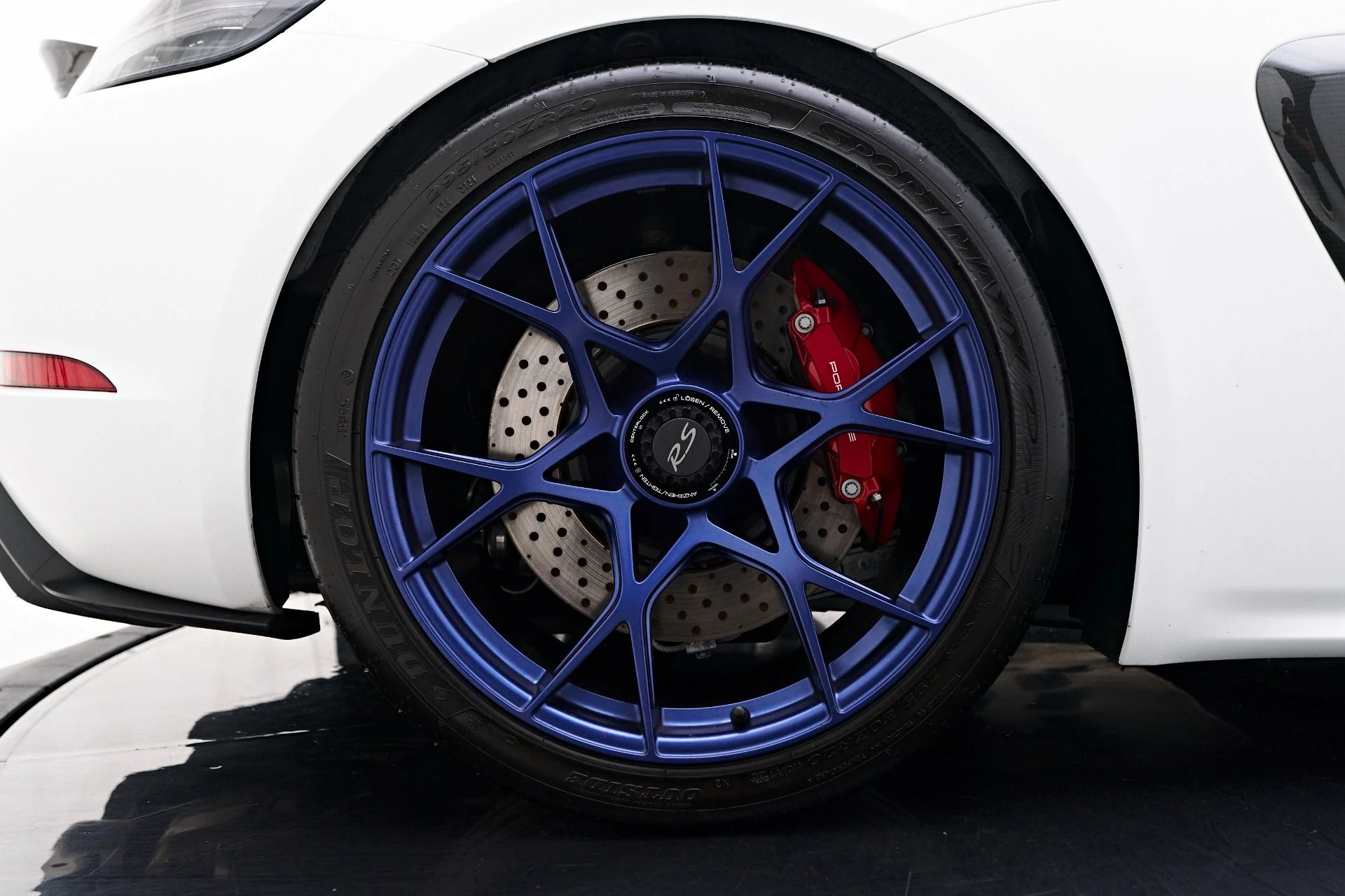 mph047_1800822409_Used_2025_Porsche_718_Cayman_GT_4_RS_1754674090_5b30f99a65