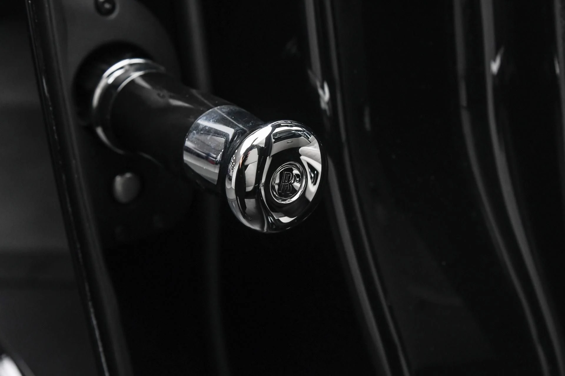mph047_1813297686_Used_2020_Rolls_Royce_Cullinan_1753776593_f87b22bc0b
