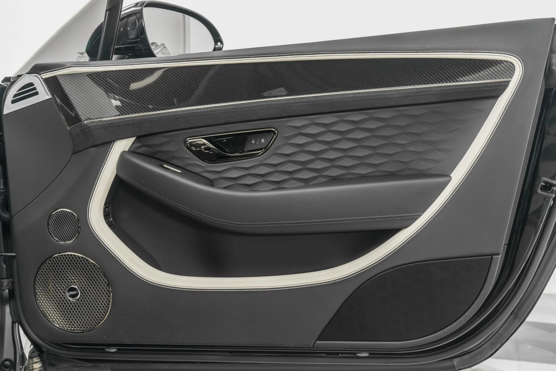 mph047_1827607016_Used_2025_Bentley_Continental_GTC_Speed_771_Horsepower_Hybrid_V8_Touring_Specification_Naim_Audio_1769551323_97bc49674c