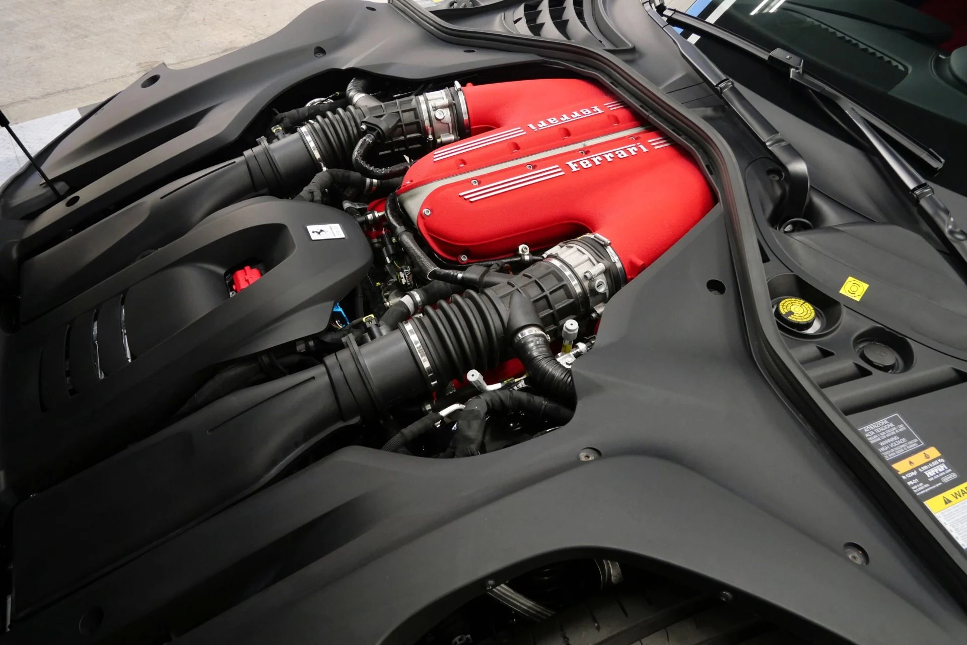 mph047_1828304815_Used_2025_Ferrari_12_Cilindri_1760028103_ef76434323