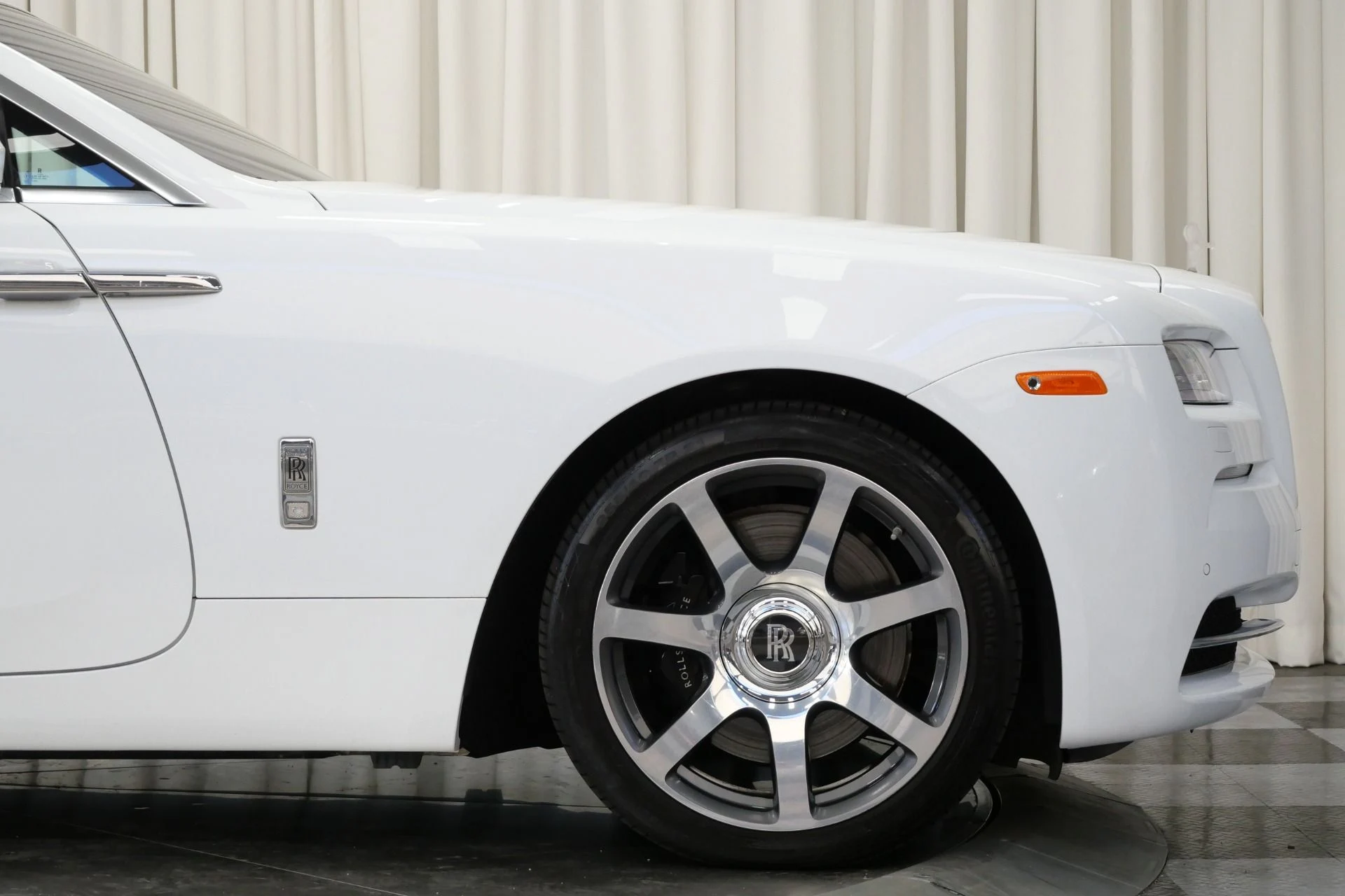 mph047_1836857503_Used_2016_Rolls_Royce_Wraith_The_Wraith_Package_Canadel_Paneling_Driver_Assistance_3_1764606909_edc5ac527a