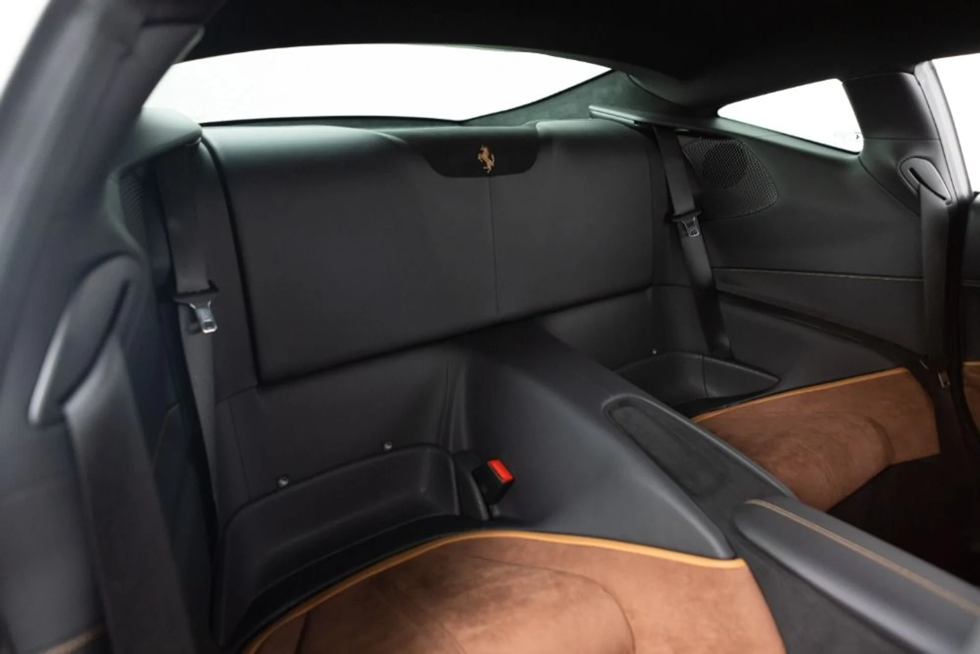 mph047_1837786655_Used_2024_Ferrari_Roma_8834873d1d