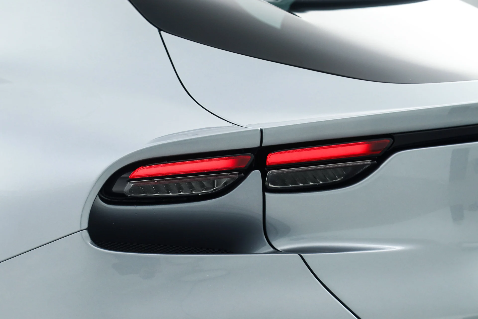 mph047_1839893378_f43d8becee6bf25c8fb28ed6a7667c17_dbd75aa063