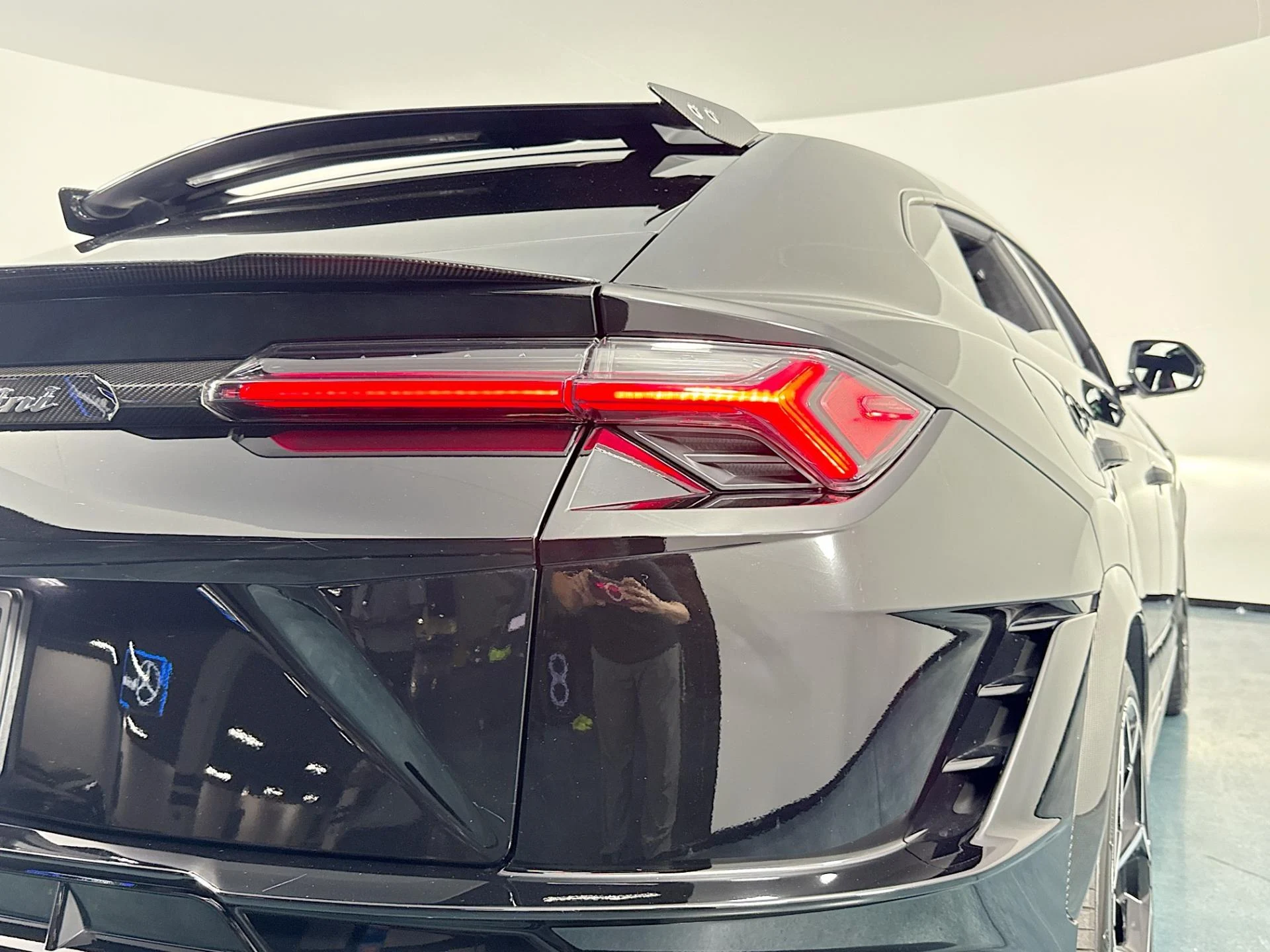 mph047_1850746671_Used_2023_Lamborghini_Urus_Performante_1783708249_e024f44762