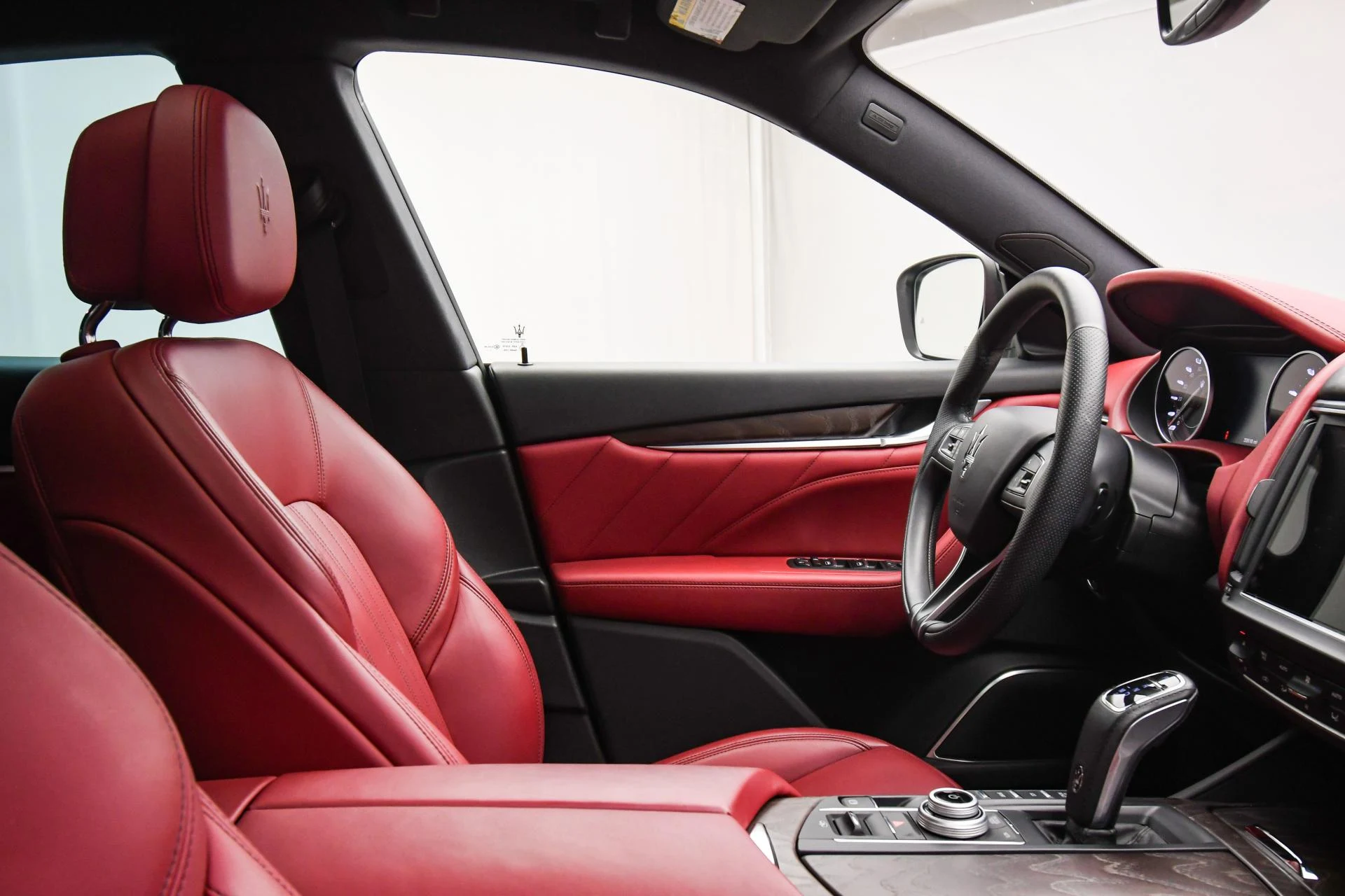 mph047_1854776495_Used_2022_Maserati_Levante_GT_1755332013_dc0572abe3