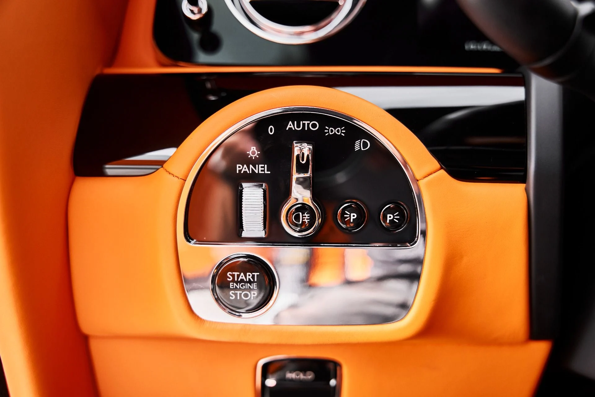 mph047_1859712539_Used_2025_Rolls_Royce_Spectre_Base_1775928281_b1b5b0756a