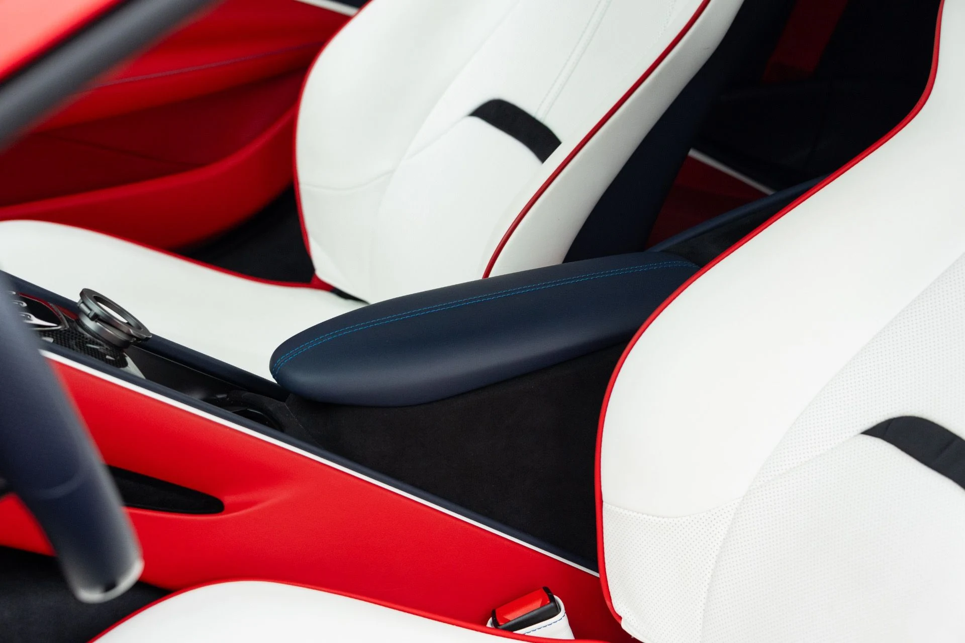 mph047_1878842769_Used_2023_Ferrari_Roma_1777005512_4365cc455b