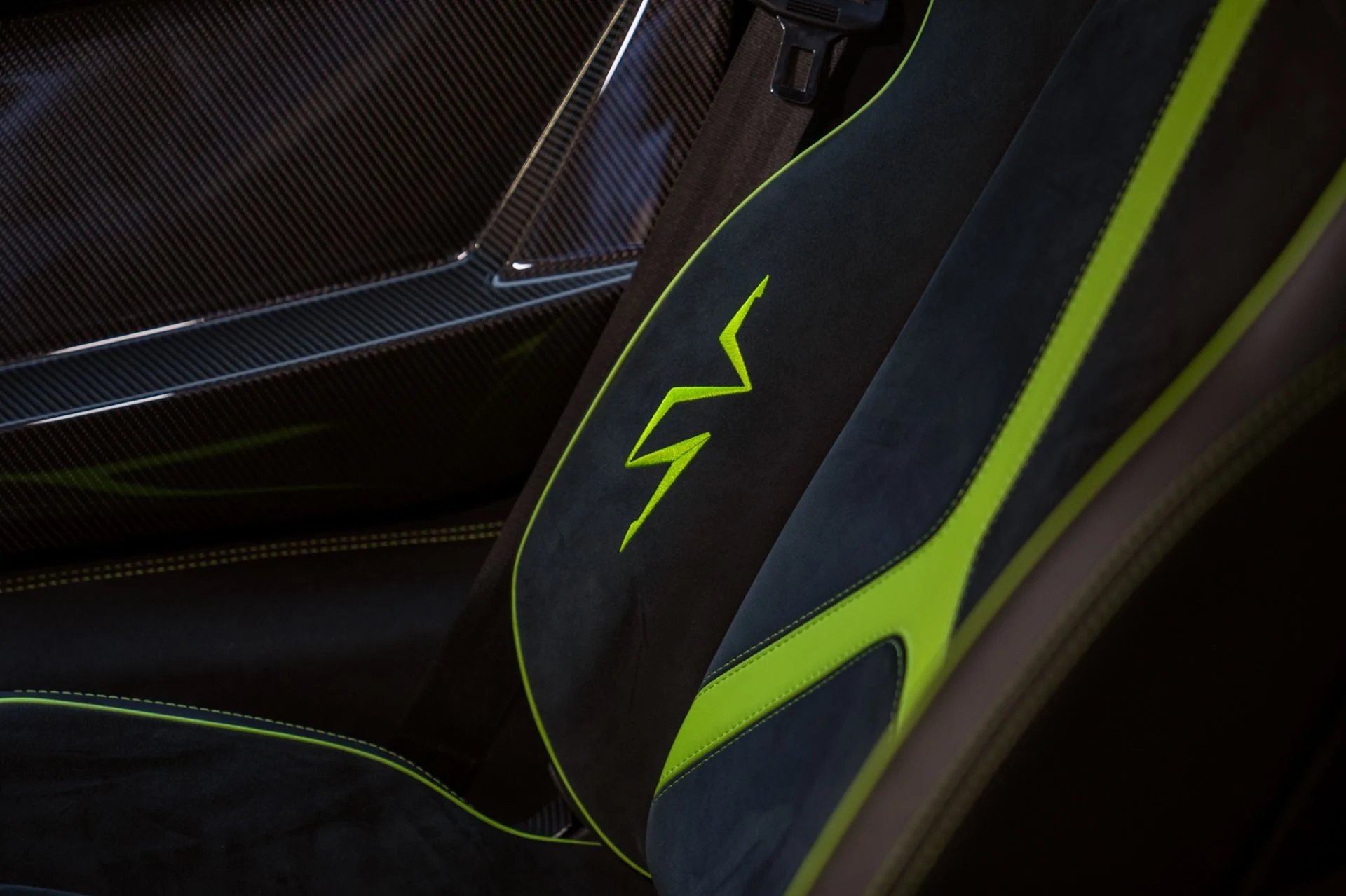 mph047_1880787862_Used_2016_Lamborghini_Aventador_LP_750_4_SV_1791299177_418e3299bf