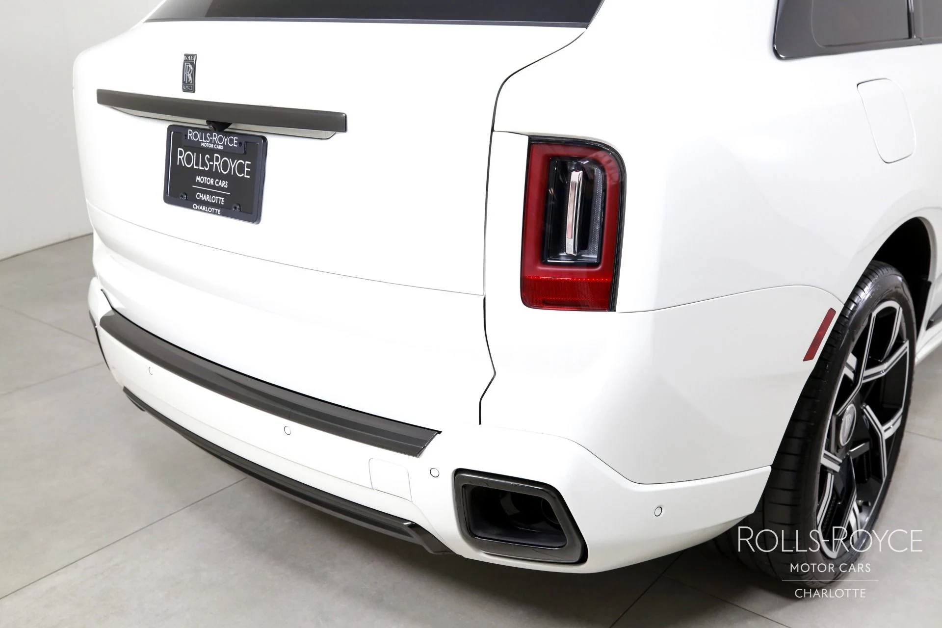 mph047_1886825278_Used_2025_Rolls_Royce_Black_Badge_Cullinan_1773240661_3ef8c5f472