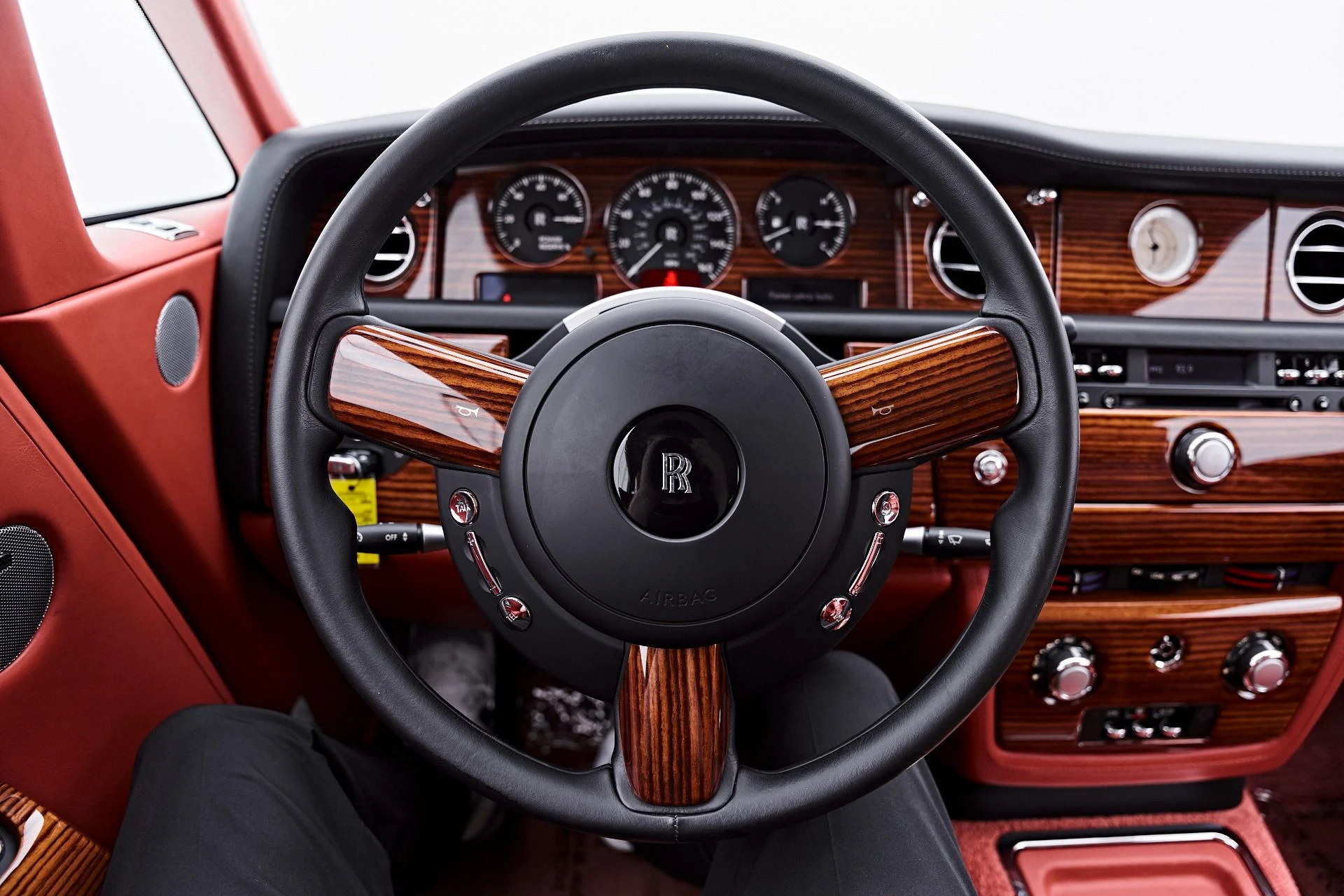 mph047_1889418891_Used_2009_Rolls_Royce_Phantom_Coupe_Base_1784853758_b3f8954b96