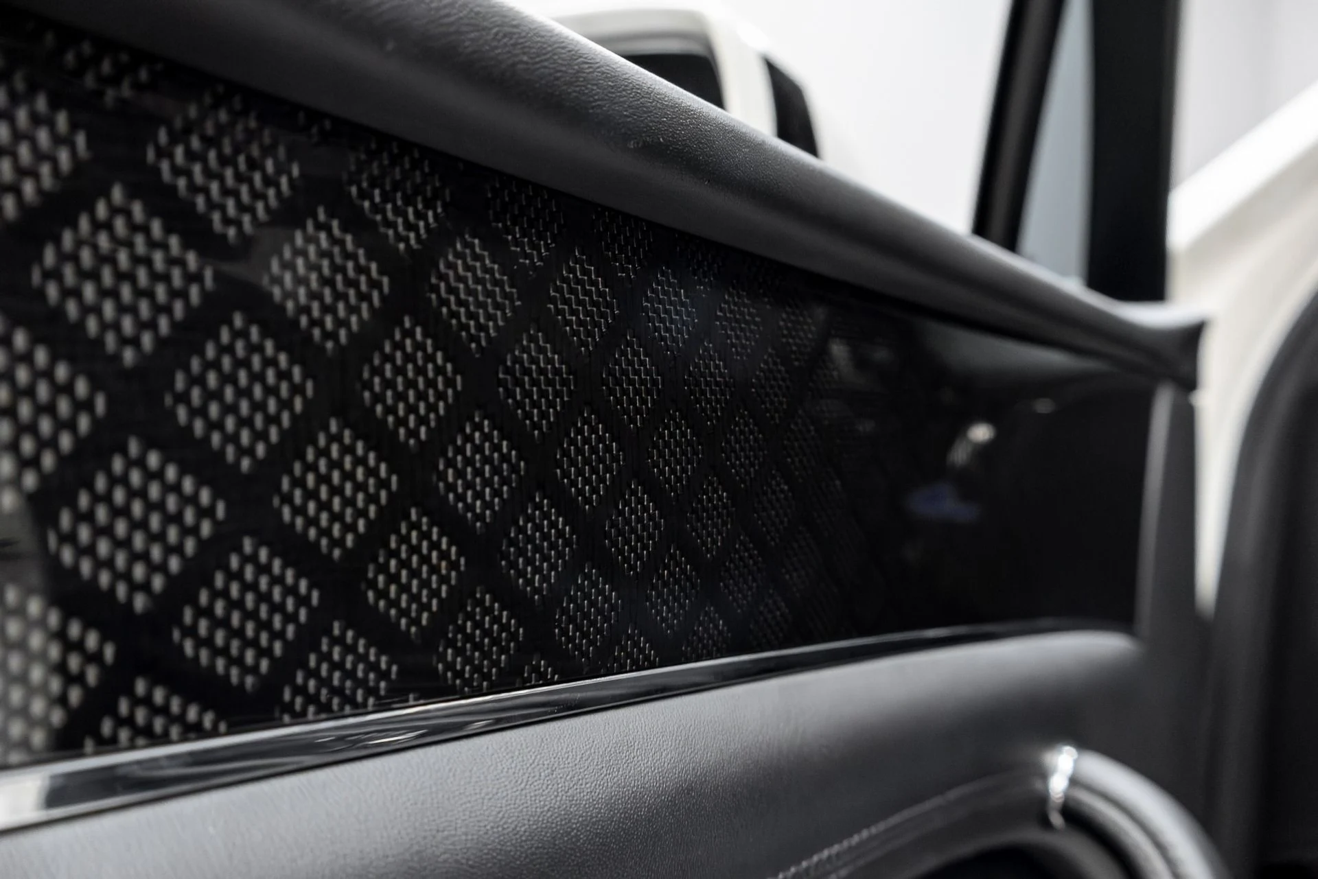 mph047_1891483642_Used_2020_Bentley_Bentayga_V8_1770245140_2bb2fcbe4d