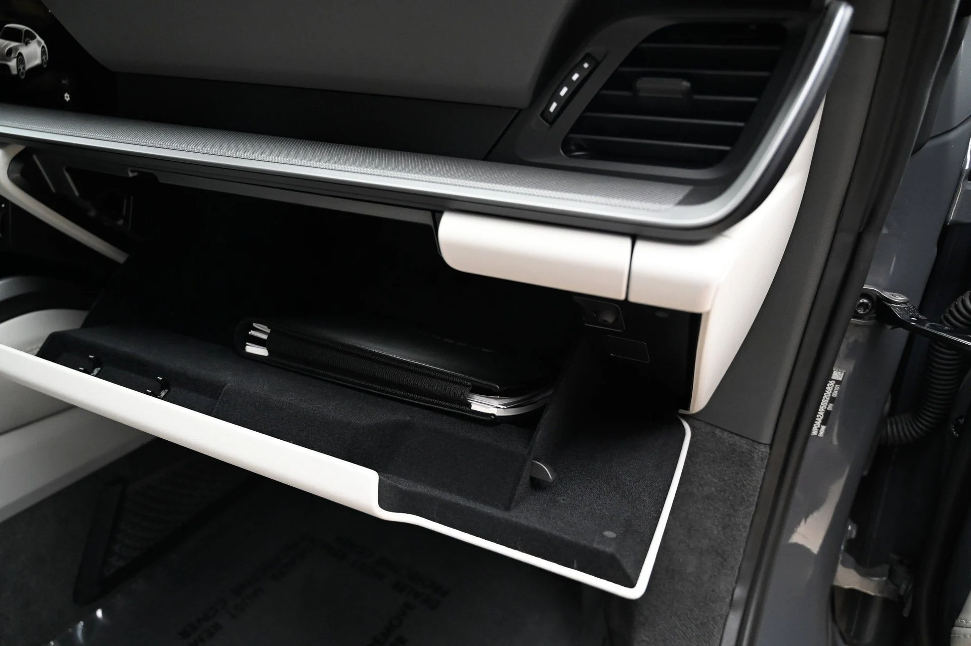 mph047_1910692801_d4a9ddd04bd948ca93e1825843134561_9458932265