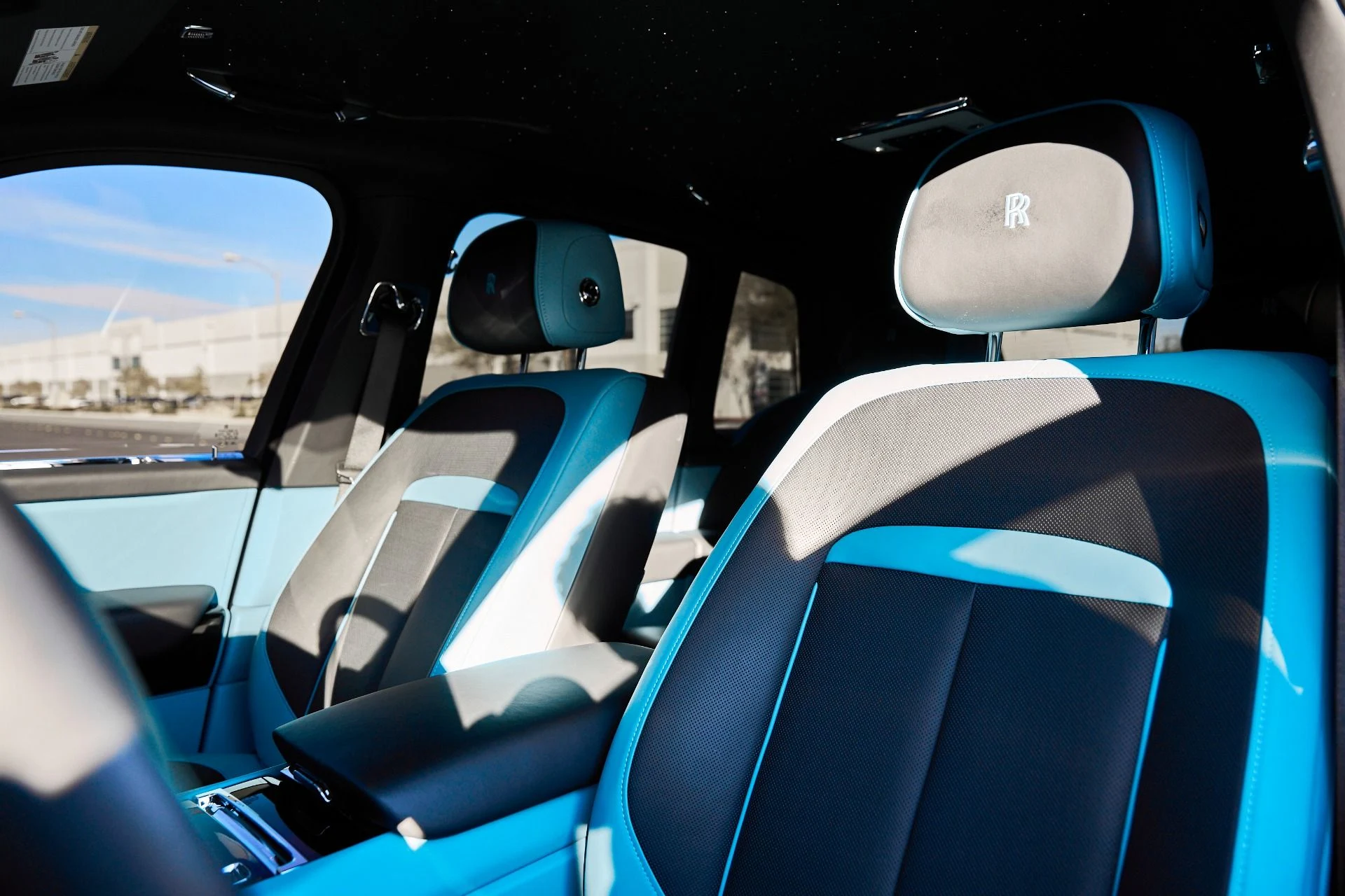 mph047_1916726262_Used_2025_Rolls_Royce_Cullinan_Base_1767668849_2dd0903325