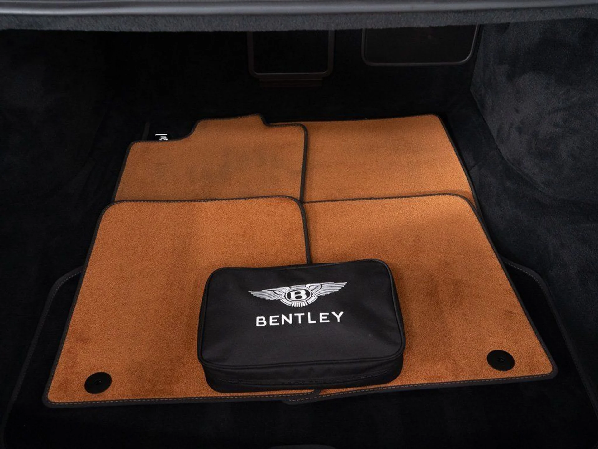 mph047_1917519521_deb3e2f7b8f0a6fdb4a8eae2fc4cd39b_10018a7649