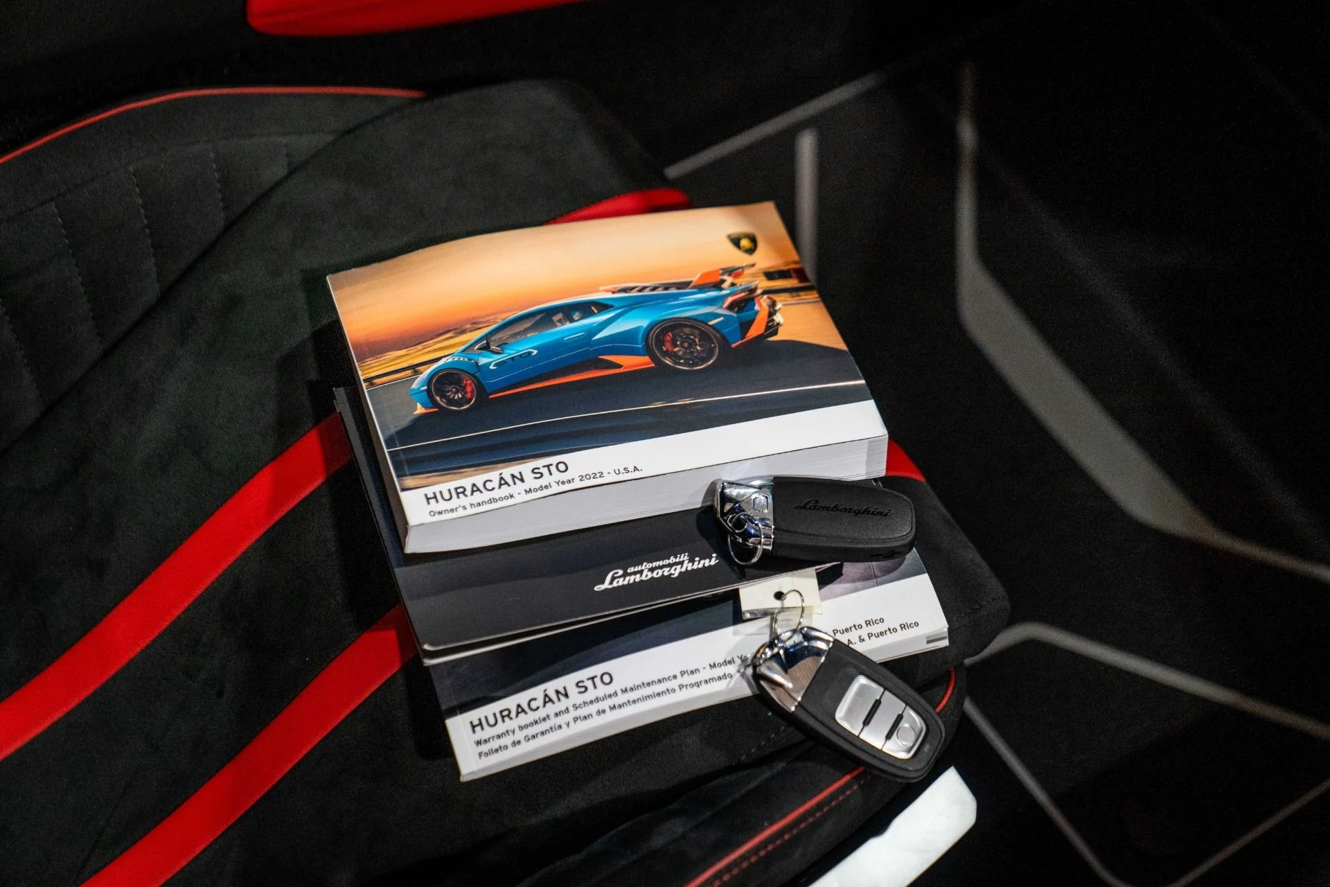 mph047_1984727324_Used_2022_Lamborghini_Huracan_STO_Ad_Personam_Paint_1767634284_ad56327fe4