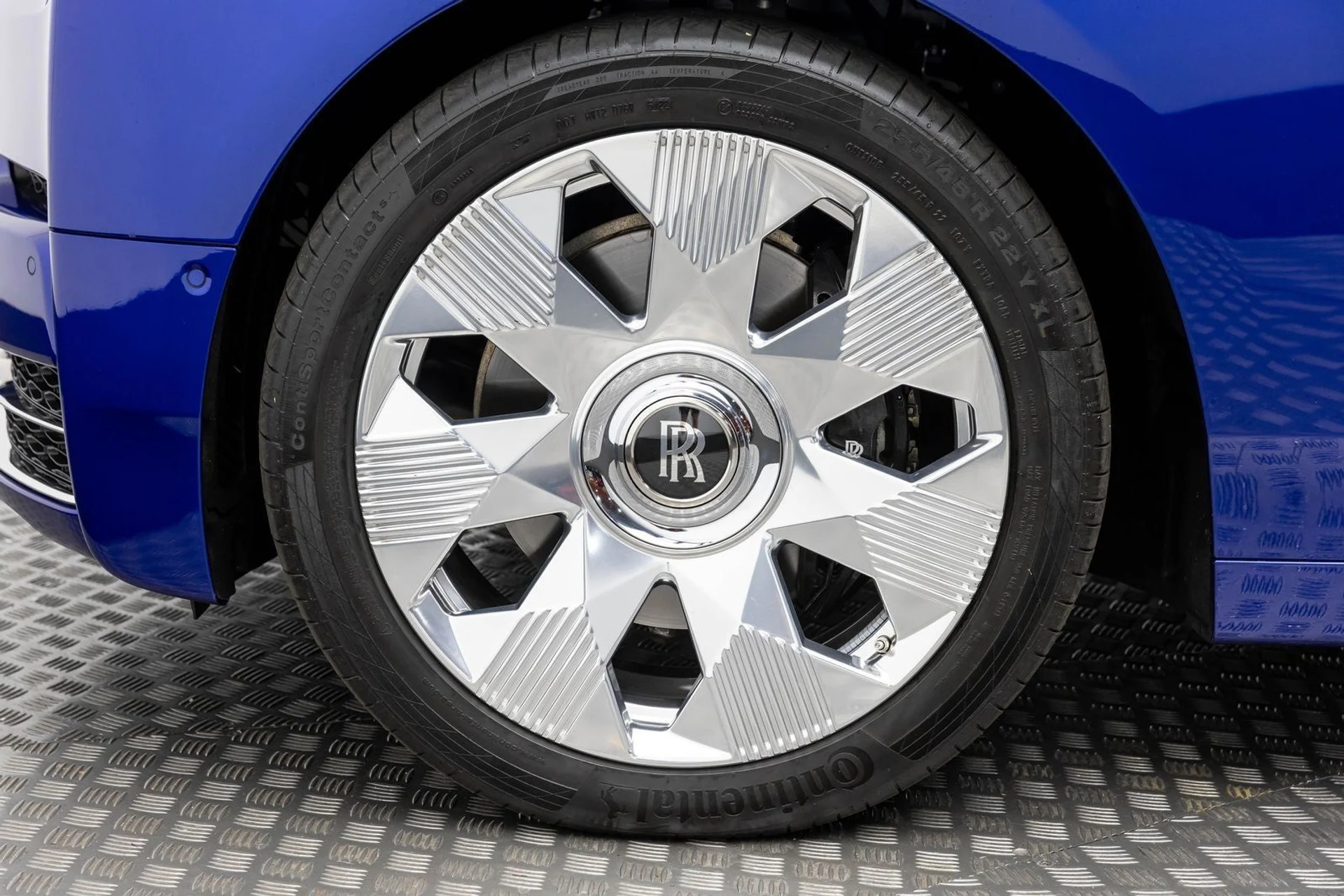 mph047_1989530584_48_74004a4dff