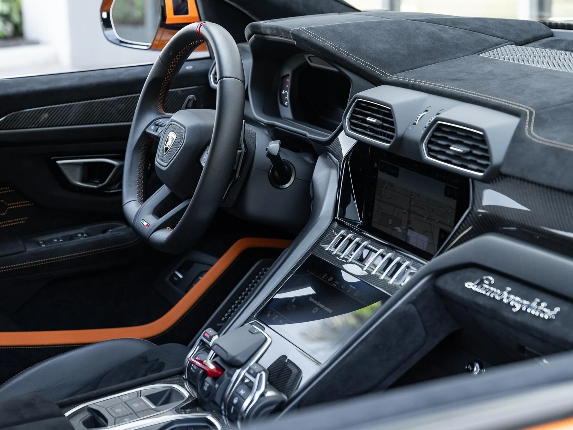 mph047_2015685365_Used_2023_Lamborghini_Urus_Performante_1763068046_d1b857f318