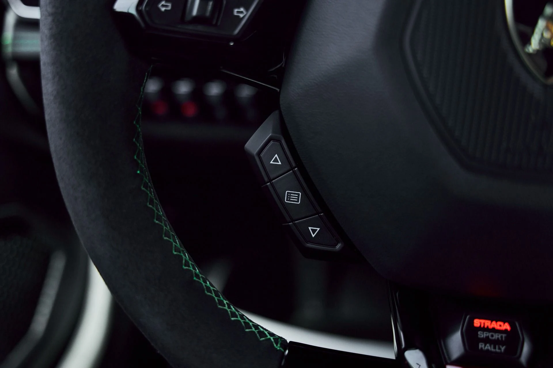 mph047_2018973624_Used_2024_Lamborghini_Huracan_Sterrato_Base_1774300145_3fdfc794b1