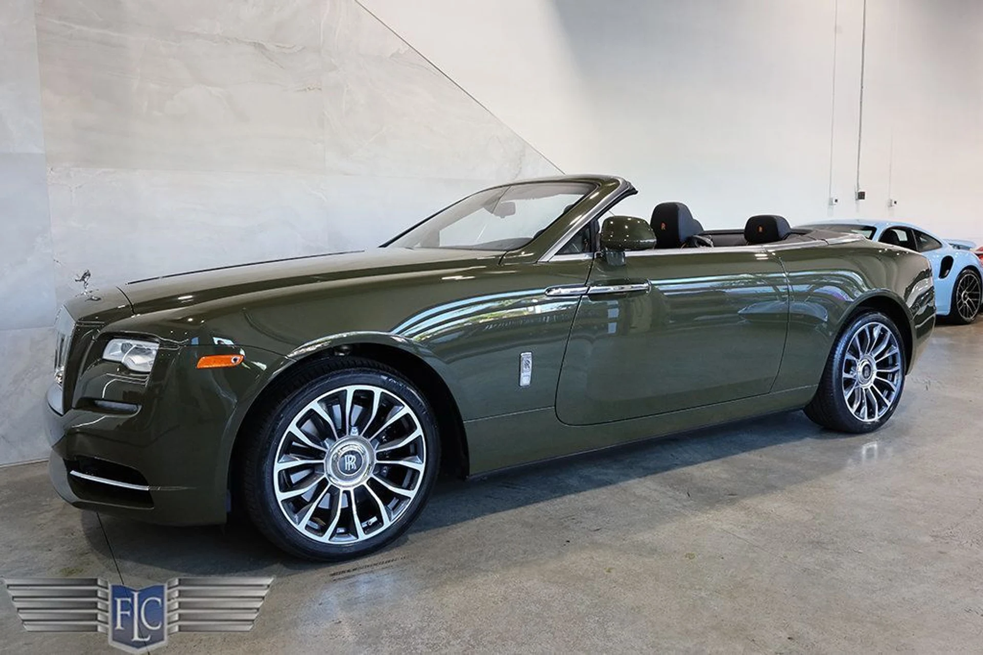 mph047_2023846180_used_2021_rolls_royce_dawn_convertible_9689_23009297_48_1024_3c90b4f944