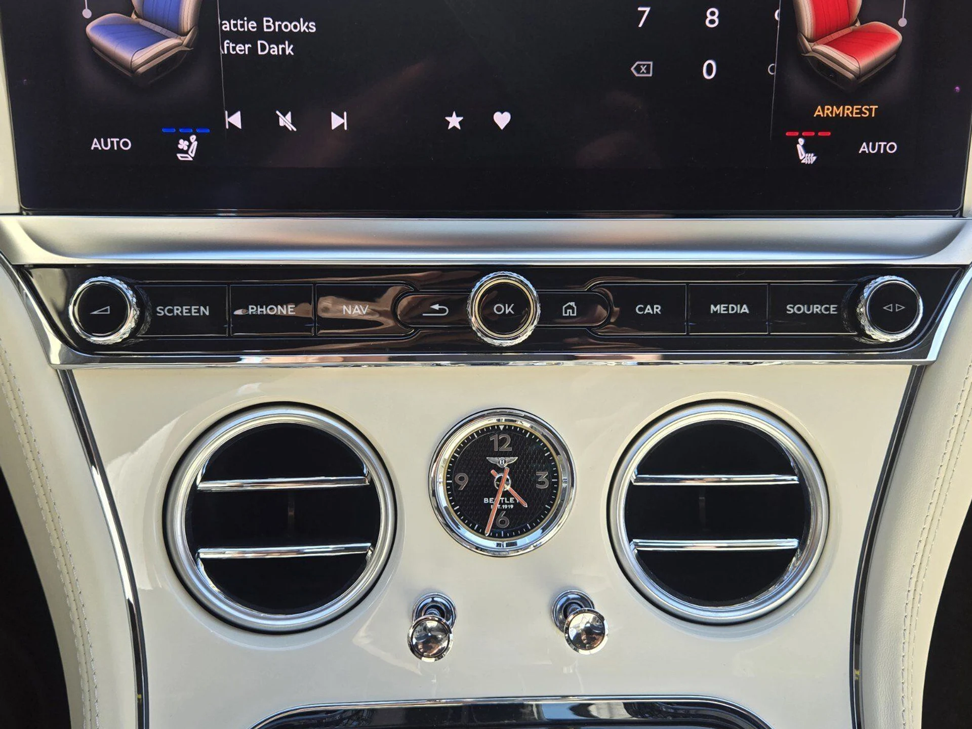 mph047_2031608453_5c0e888f868560144bb811f78cc1a58bx_68dc82ffa7