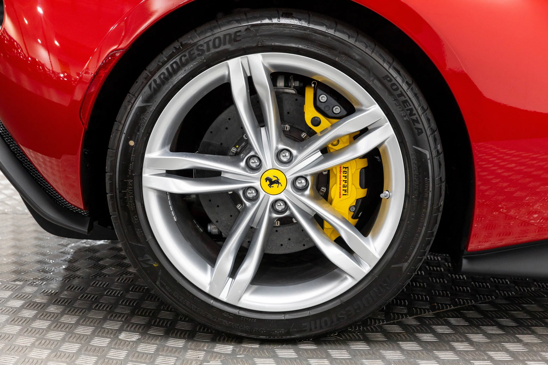 mph047_2042884621_365e088ea5404be9aa3c786e1cd97b4c_913291b77c