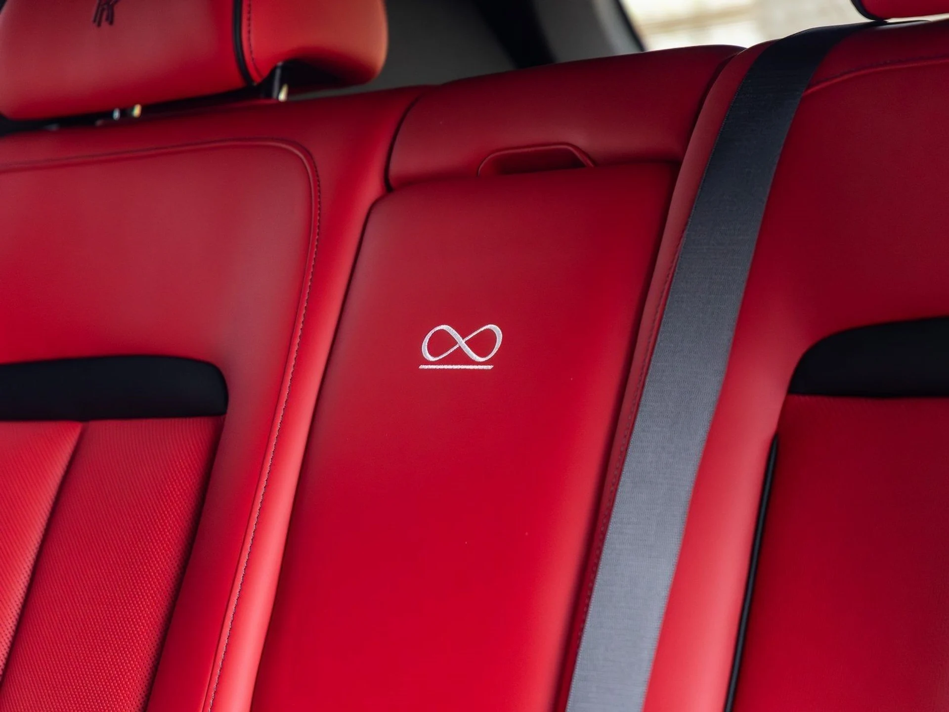 mph047_2104613166_48_6bb08104af