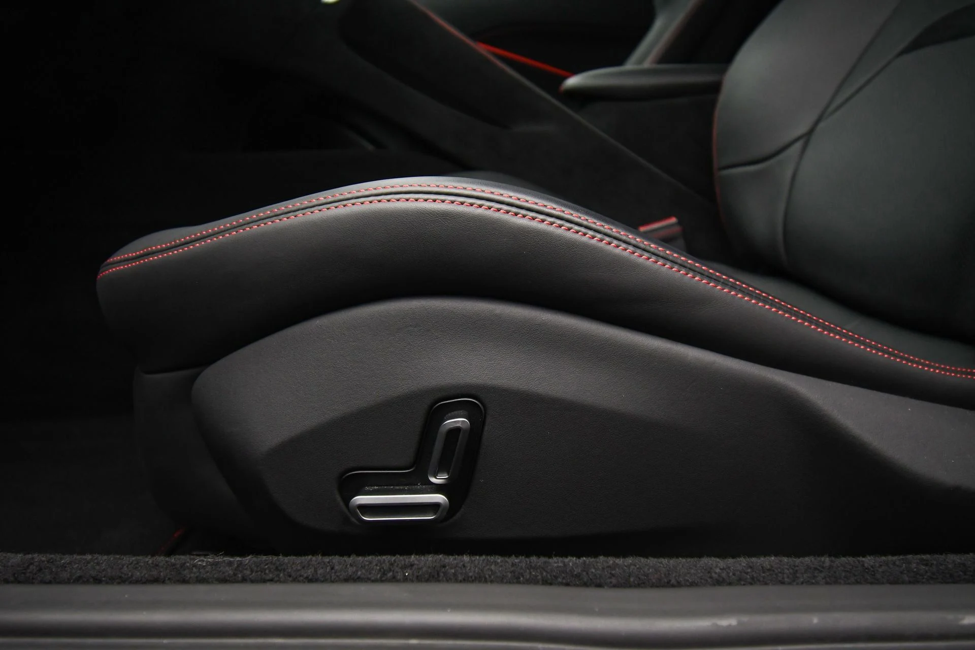 mph047_2118068938_71e91e3c596f4c27b88f0a1aaaaf4f70_60454d2ac9