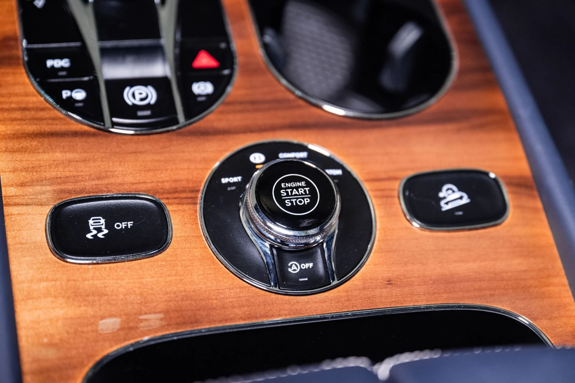 mph047_212952714_Used_2019_Bentley_Bentayga_V8_1759420865_defa218fab