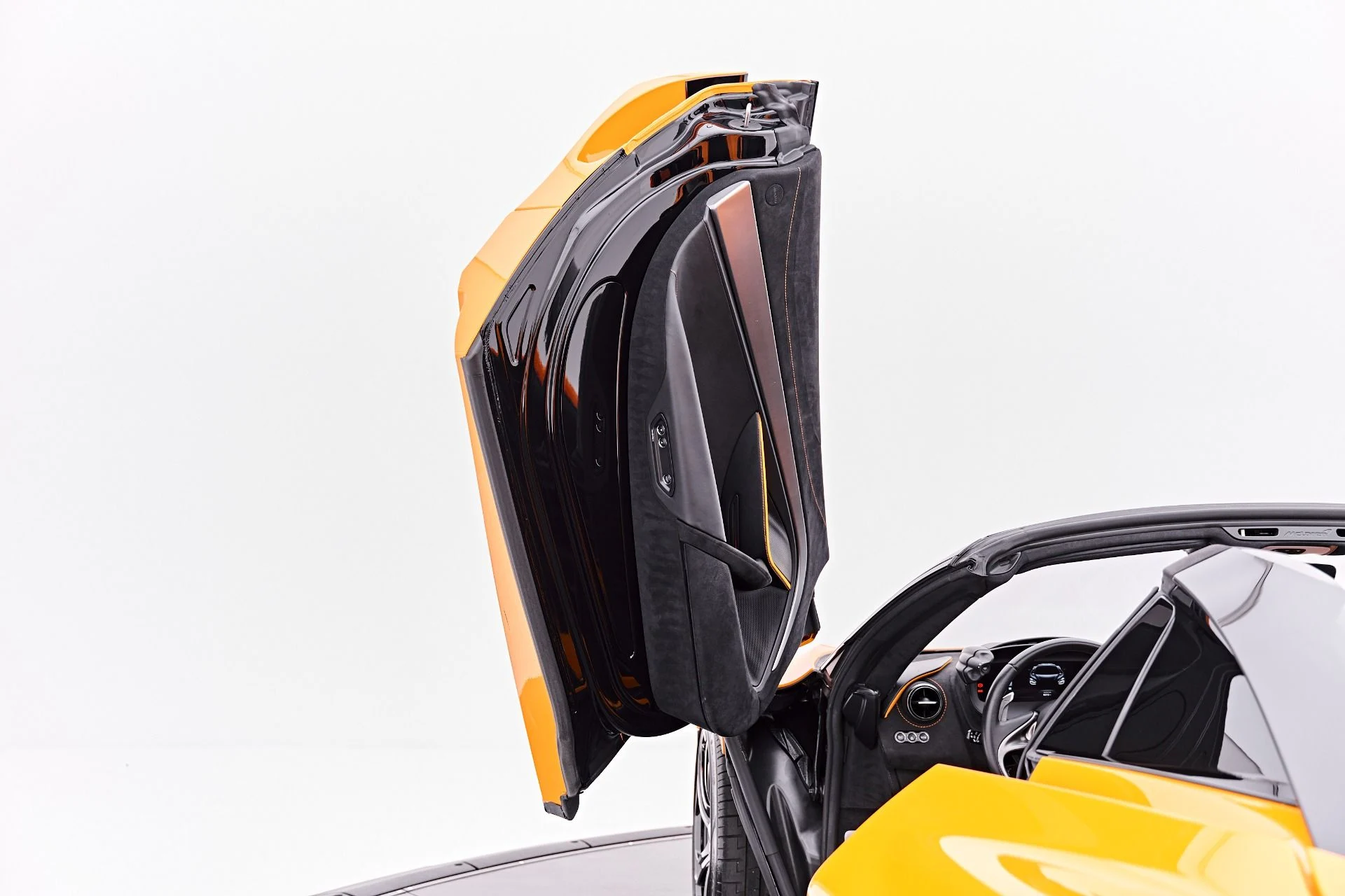 mph047_2134026951_Used_2025_Mc_Laren_750_S_1786993819_39fa10f8c0