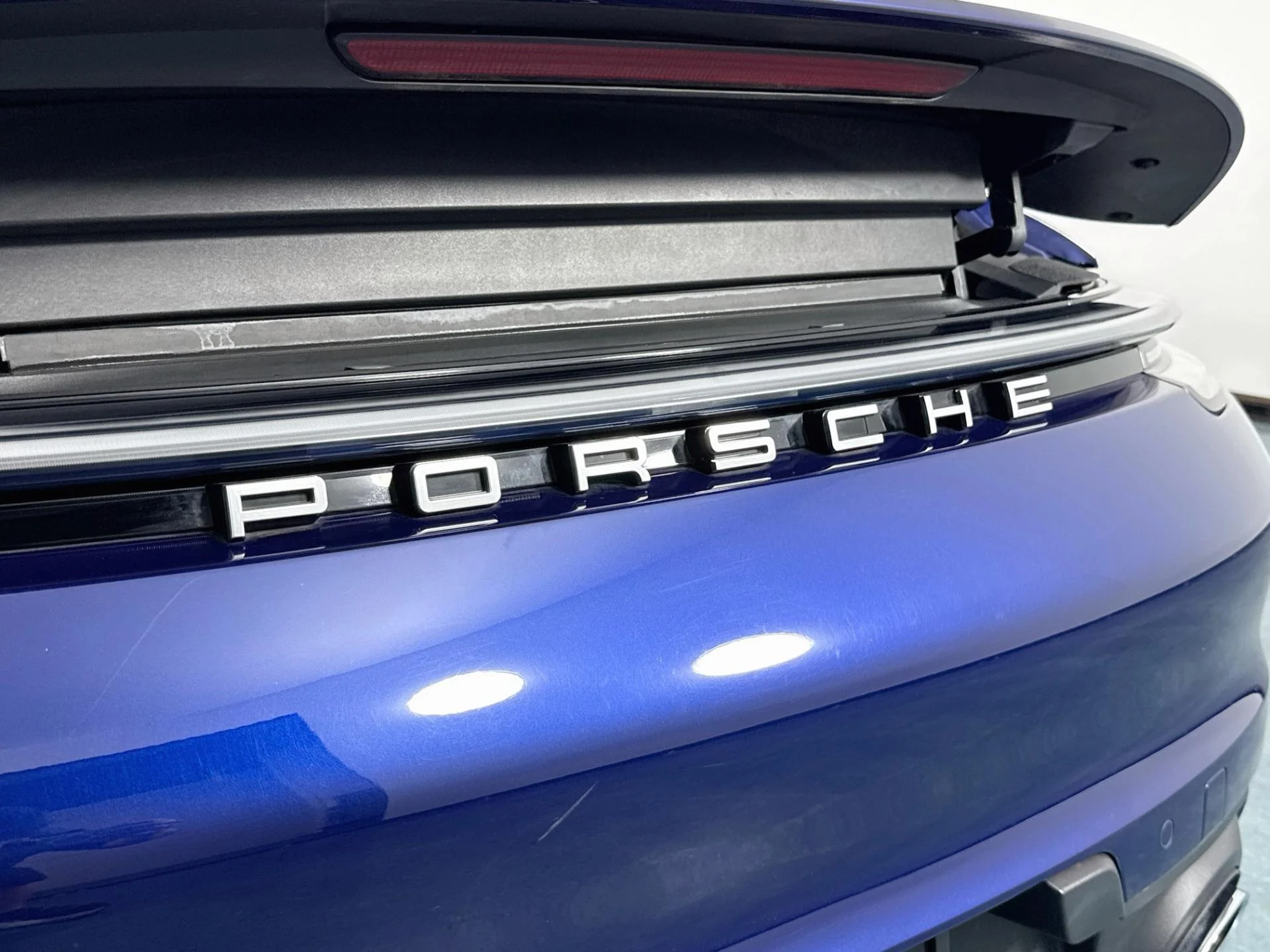 mph047_2136788327_Used_2021_Porsche_911_Carrera_1790195438_72ee41e722
