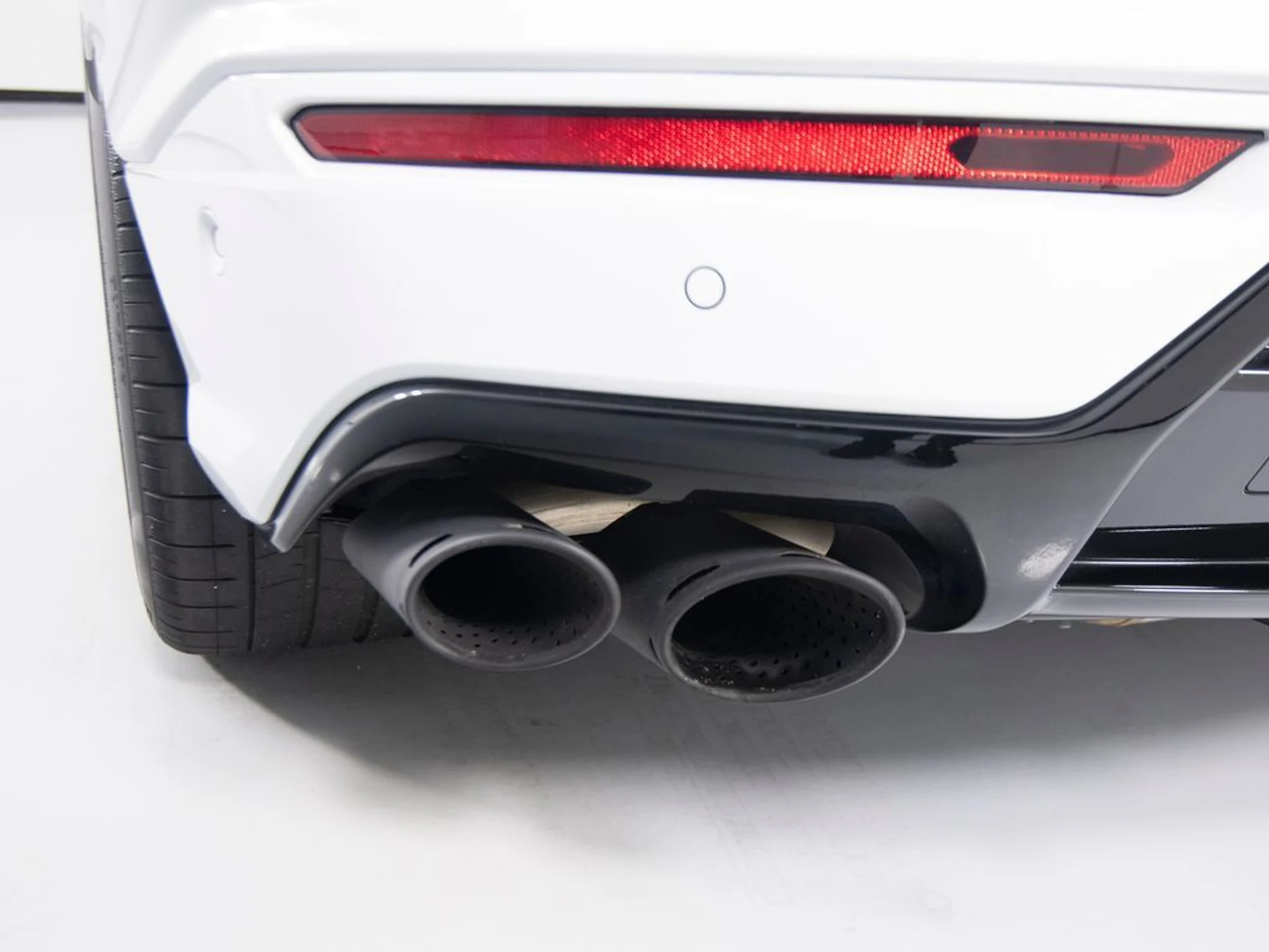 mph047_2163502394_c51e8337d3fd9b485c01b69515a10a8ex_8f8762e631