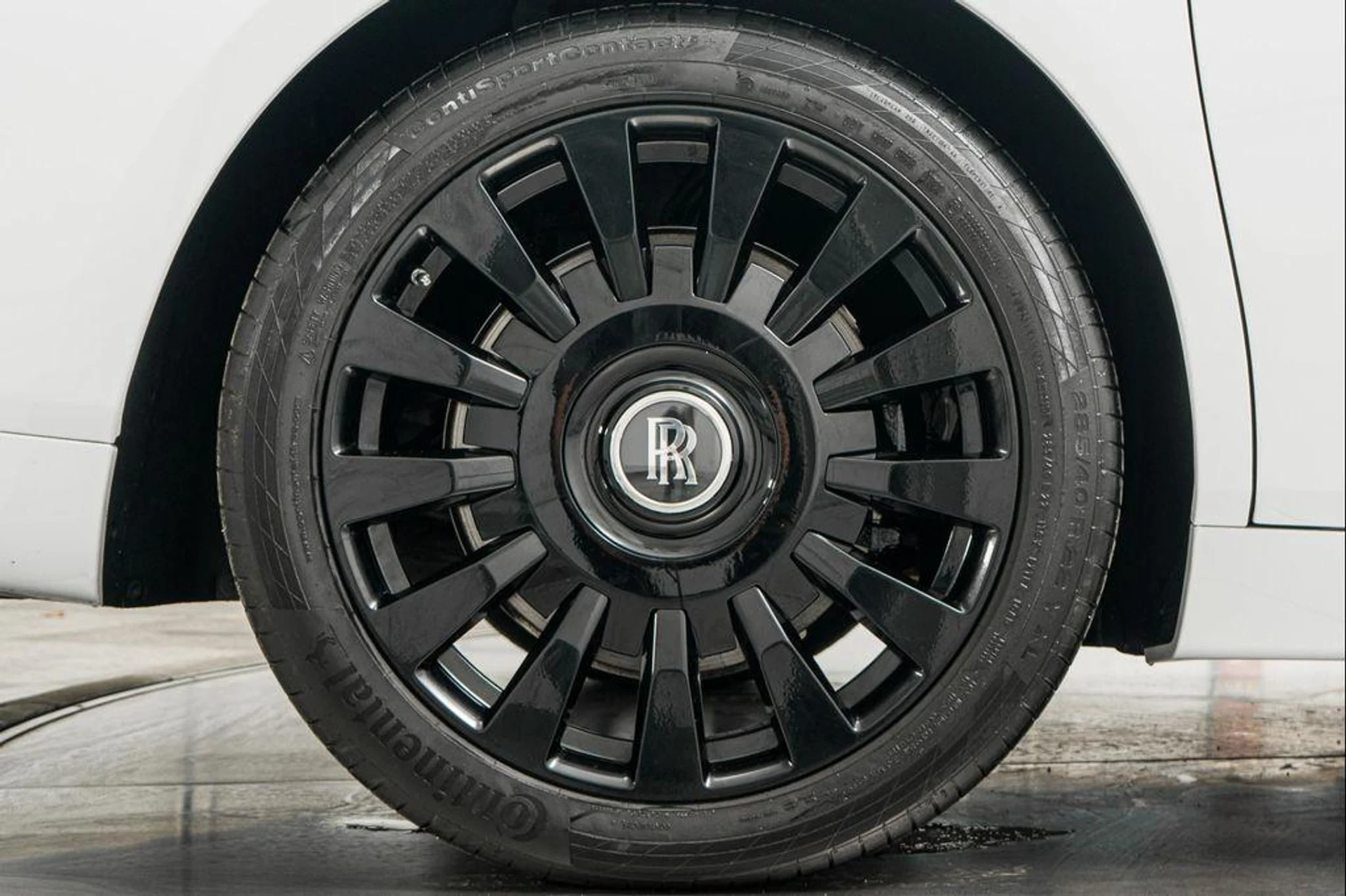 mph047_2164499742_nz6_p_NT_Peiw_Ir8_OU_5_B_Qi7f_Ps_CY_215a837252