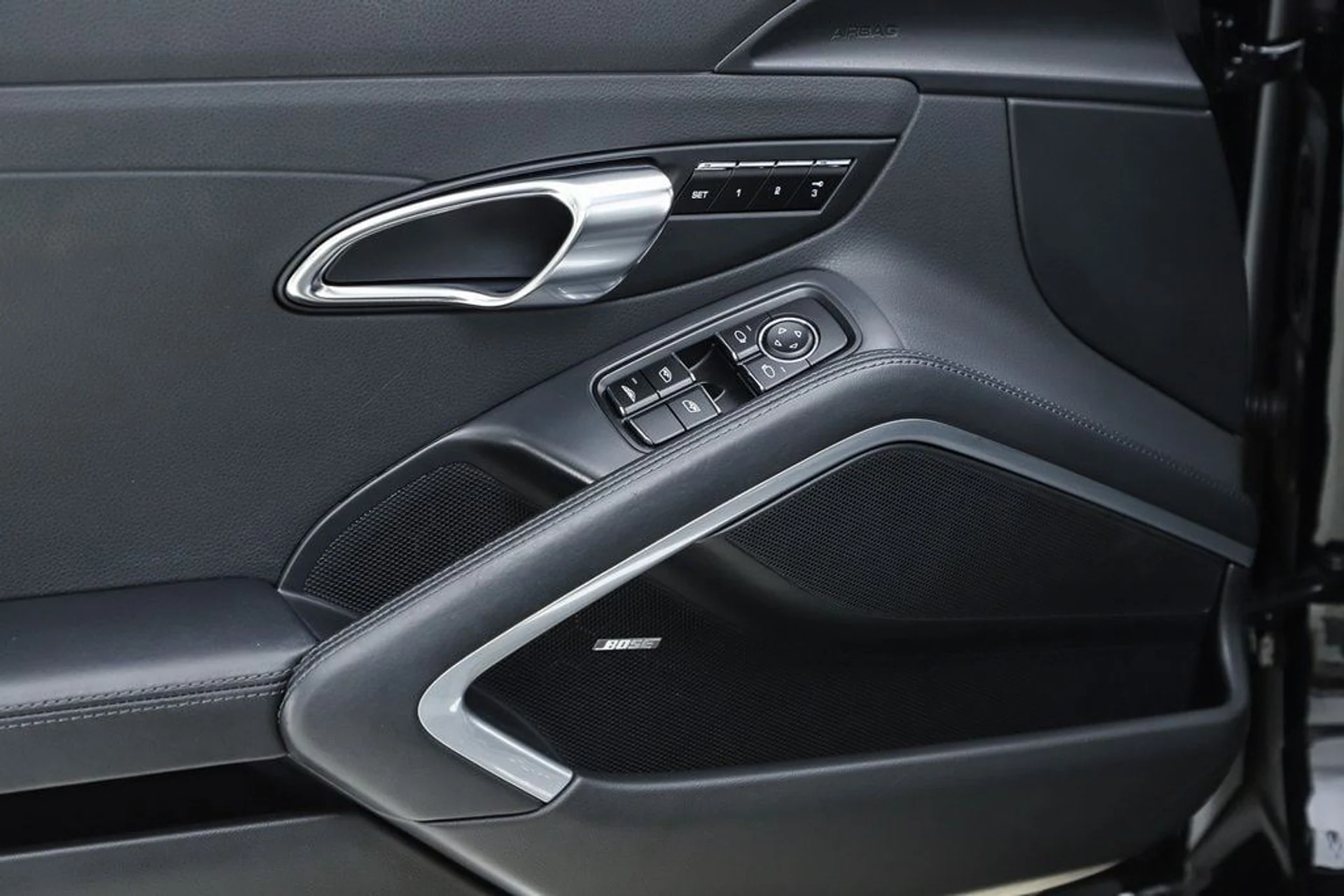 mph047_2170528775_50d327c594377a3288e5dd5ed6cb95d8x_5a7d6ad446