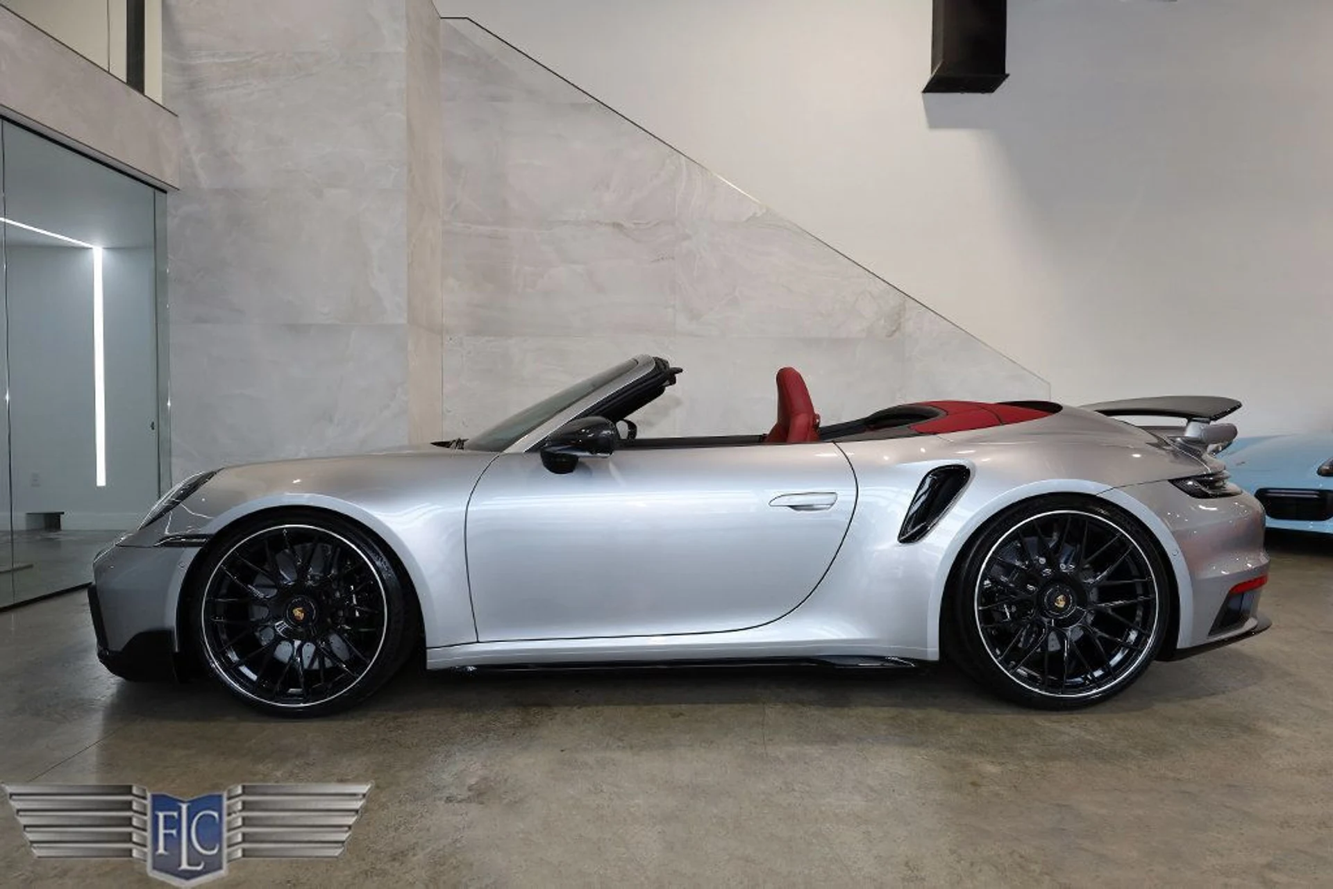 mph047_2190374988_used_2024_porsche_911_turboscabriolet_9689_22937048_48_1024_297cf389c1