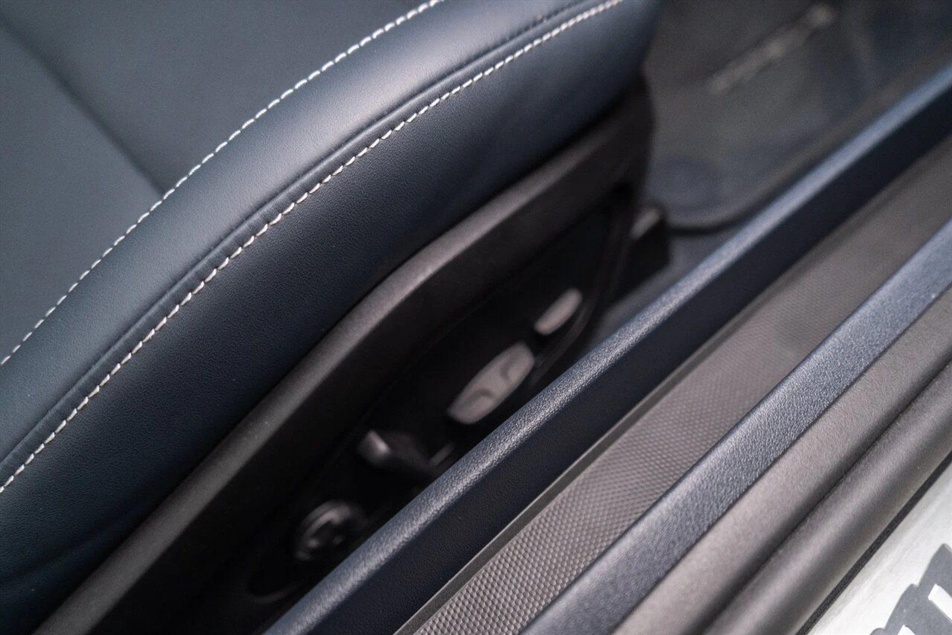 mph047_2215535438_3709e7f1d3_1280_cfb0fd6d3e