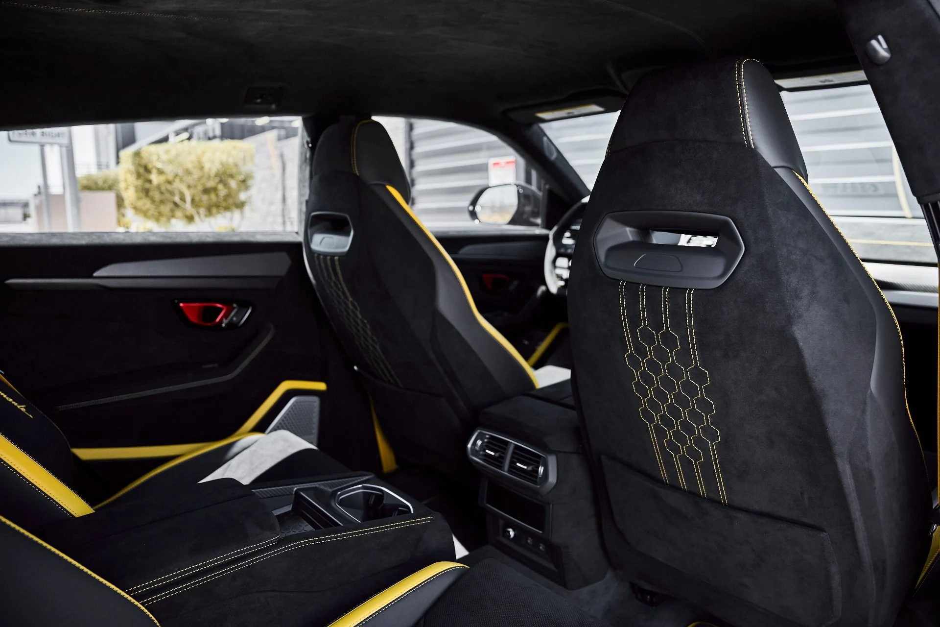 mph047_2243351865_Used_2024_Lamborghini_Urus_Performante_1778117031_2cd7ffe951