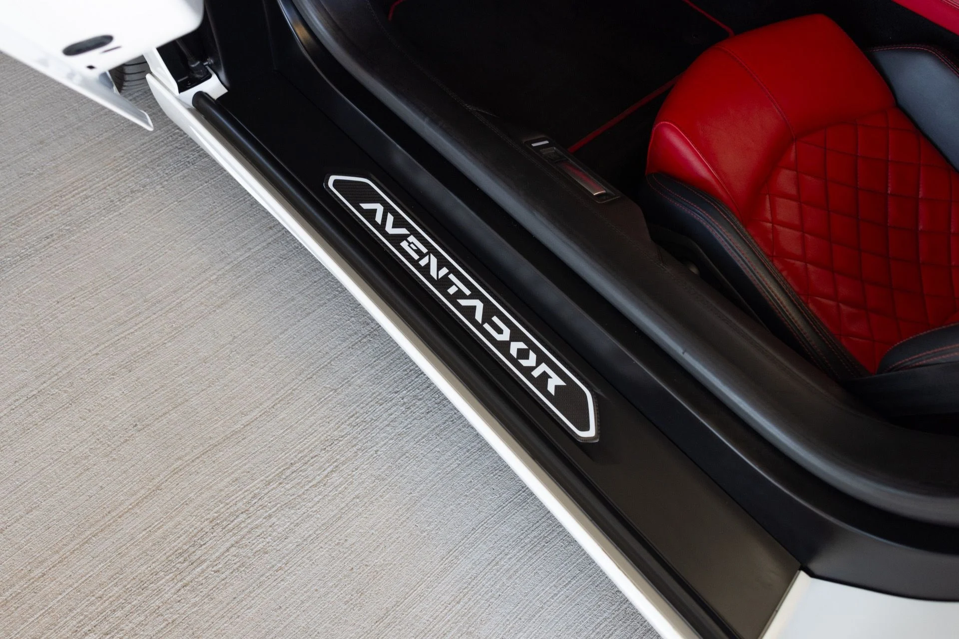 mph047_2268254283_Used_2015_Lamborghini_Aventador_LP_700_4_1785451056_6036bcc5b3