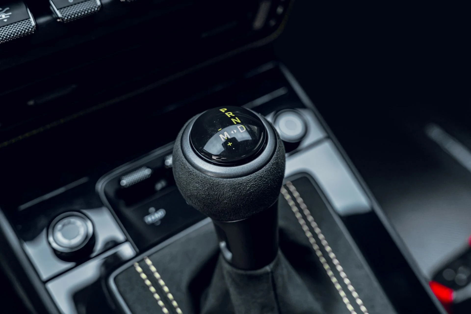 mph047_2270464774_Used_2025_Porsche_911_GT_3_RS_1782865454_a61beadb11