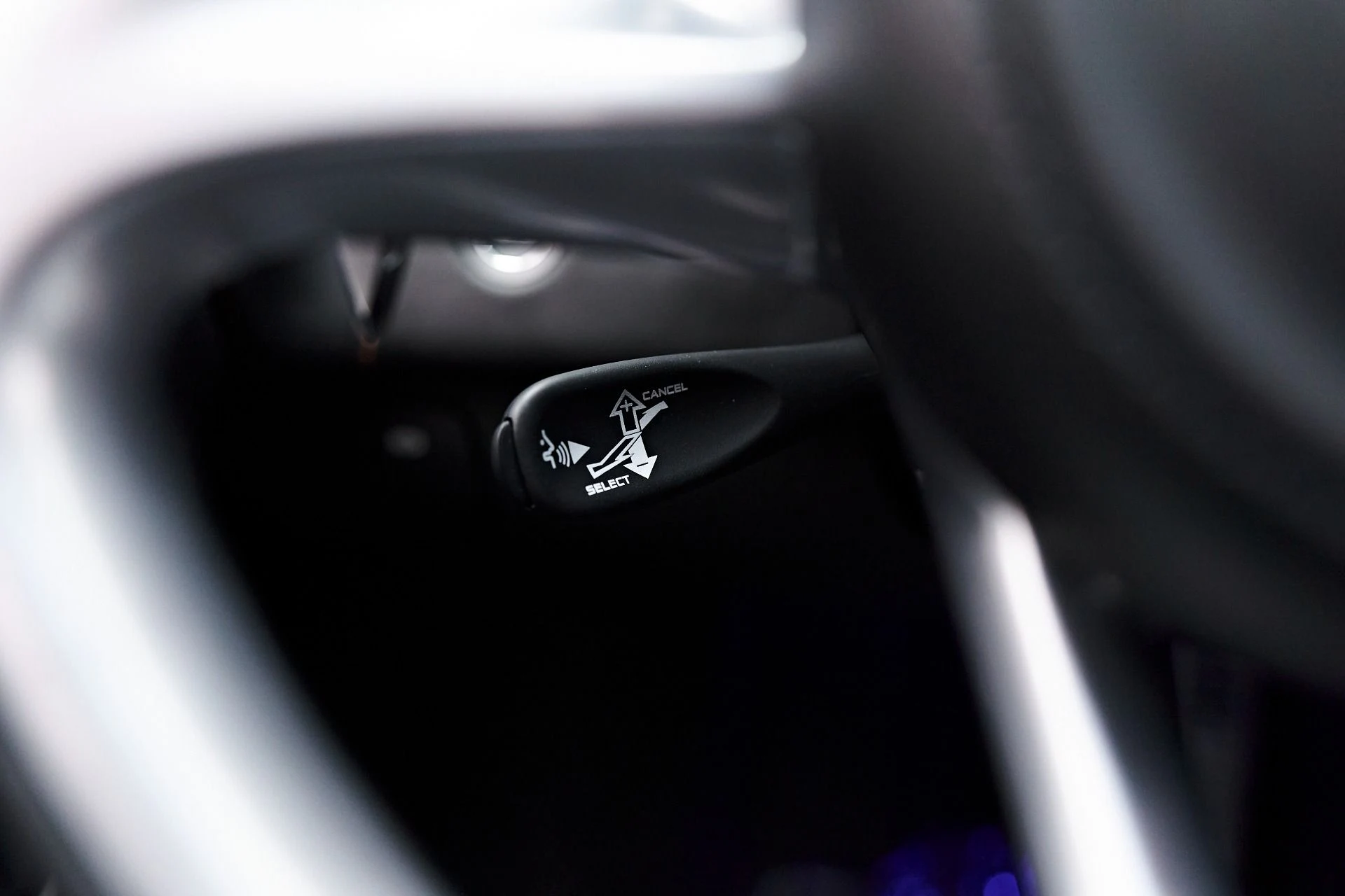 mph047_2279798464_Used_2023_Mc_Laren_GT_Base_1712094494_201801093e