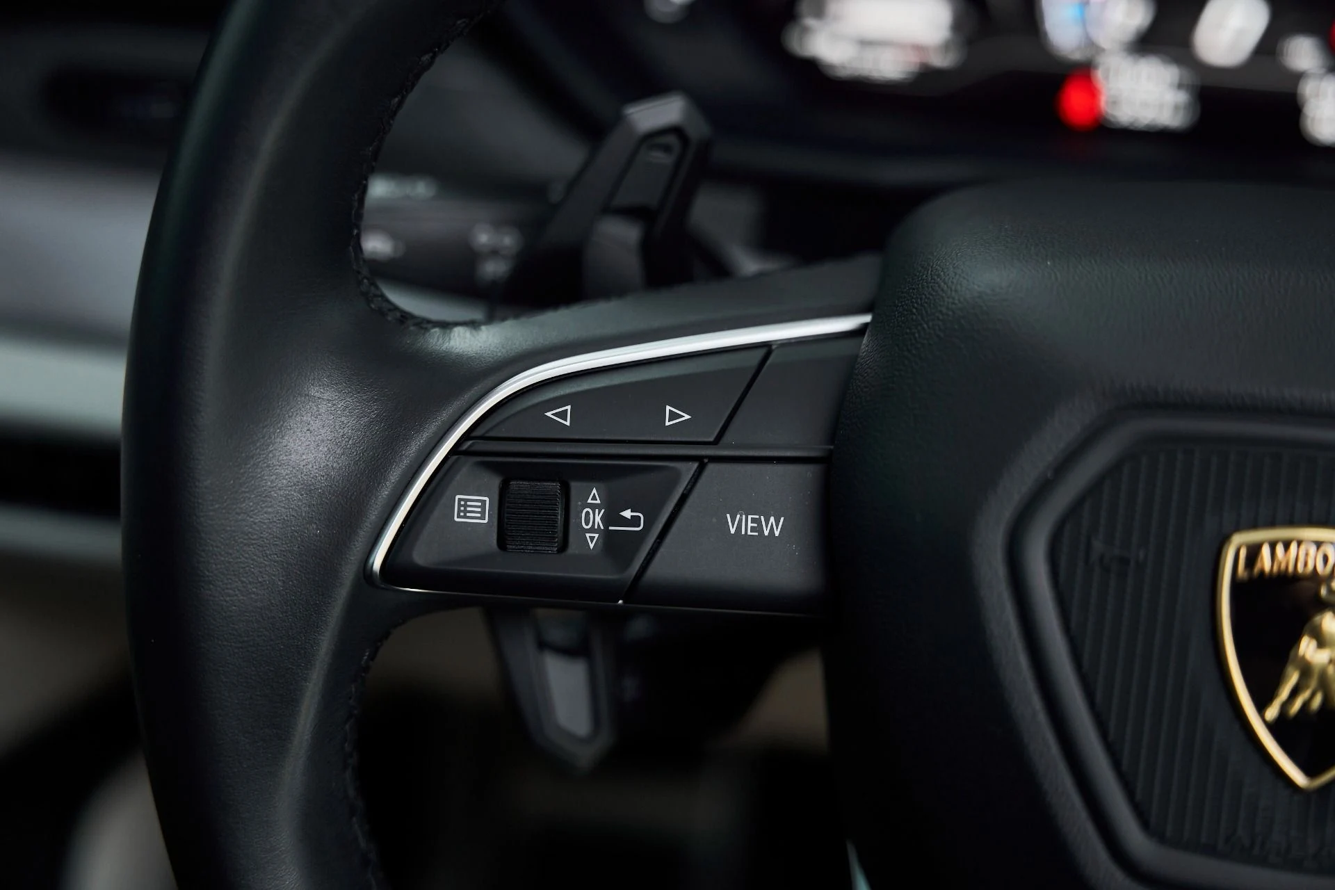 mph047_2299999389_Used_2021_Lamborghini_Urus_1771117262_86a17ce3ce