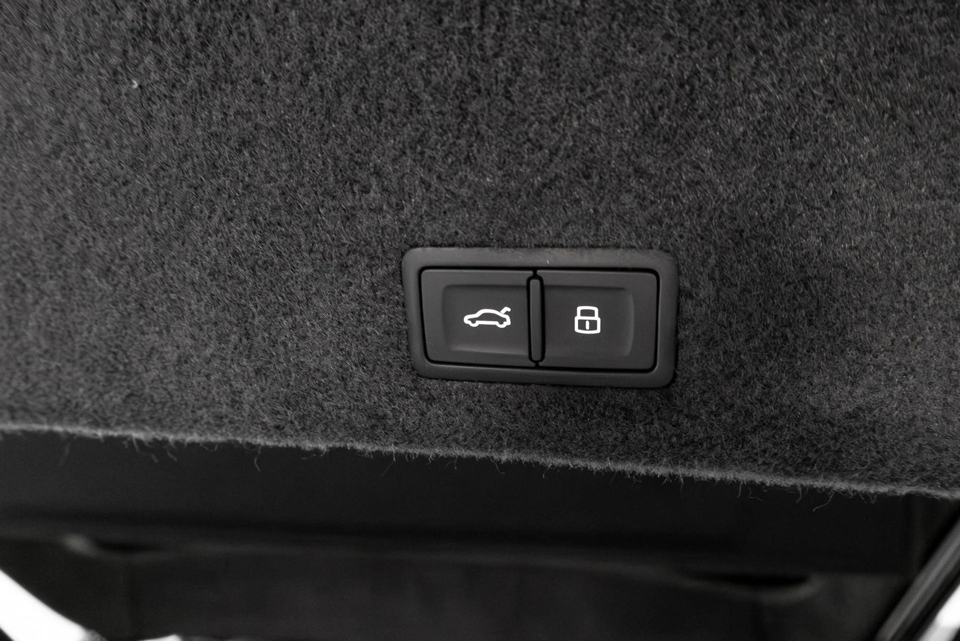 mph047_233464577_Used_2022_Lamborghini_Urus_1771543126_904ce6936e