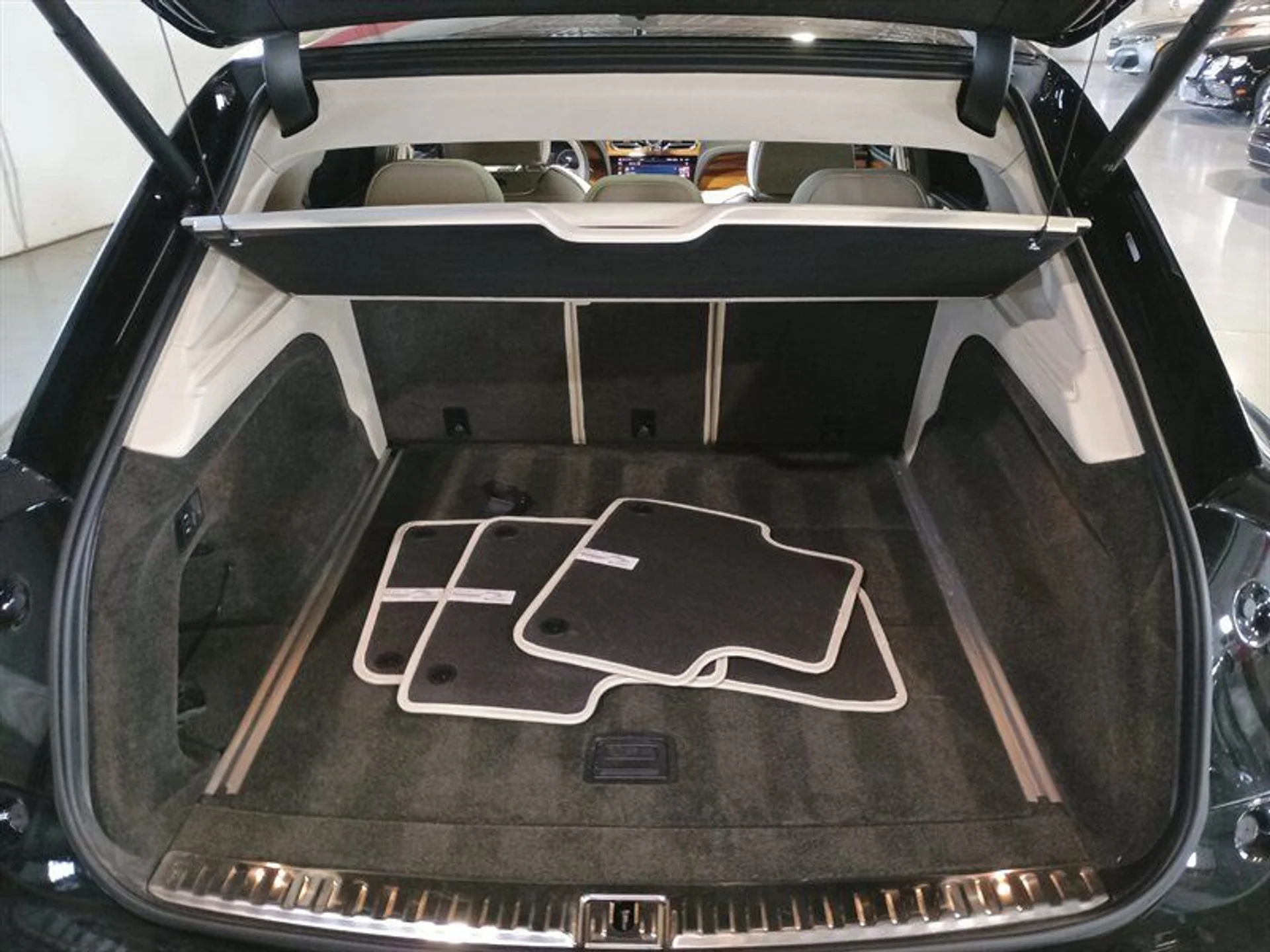 mph047_2345571341_dad755fc7c_800_50dead29b5