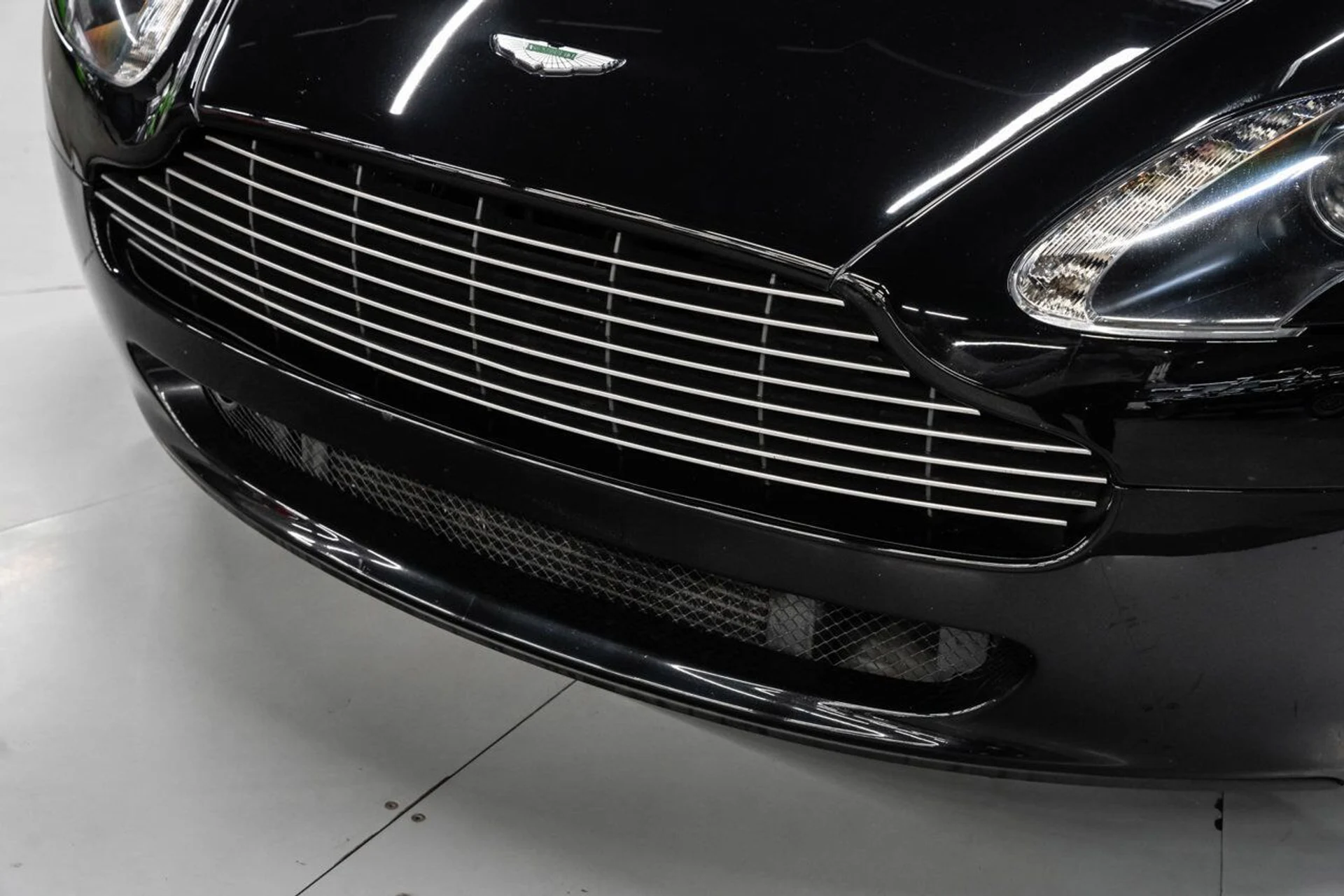 mph047_2353805322_aston_martin_vantage_2008_4e6c8ba619